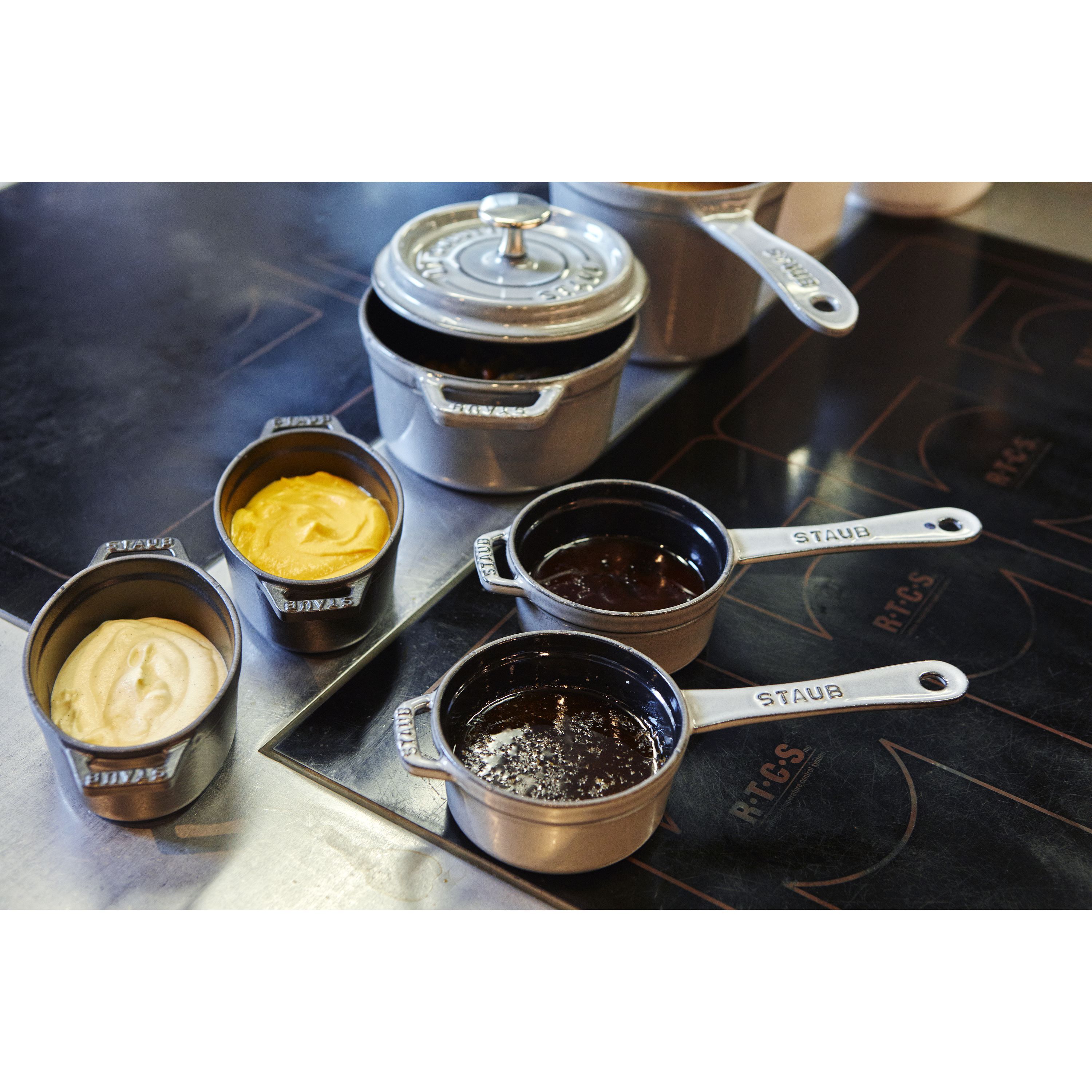 Staub        Specialities                Stieltopf 10 cm, Gusseisen, Graphit-Grau