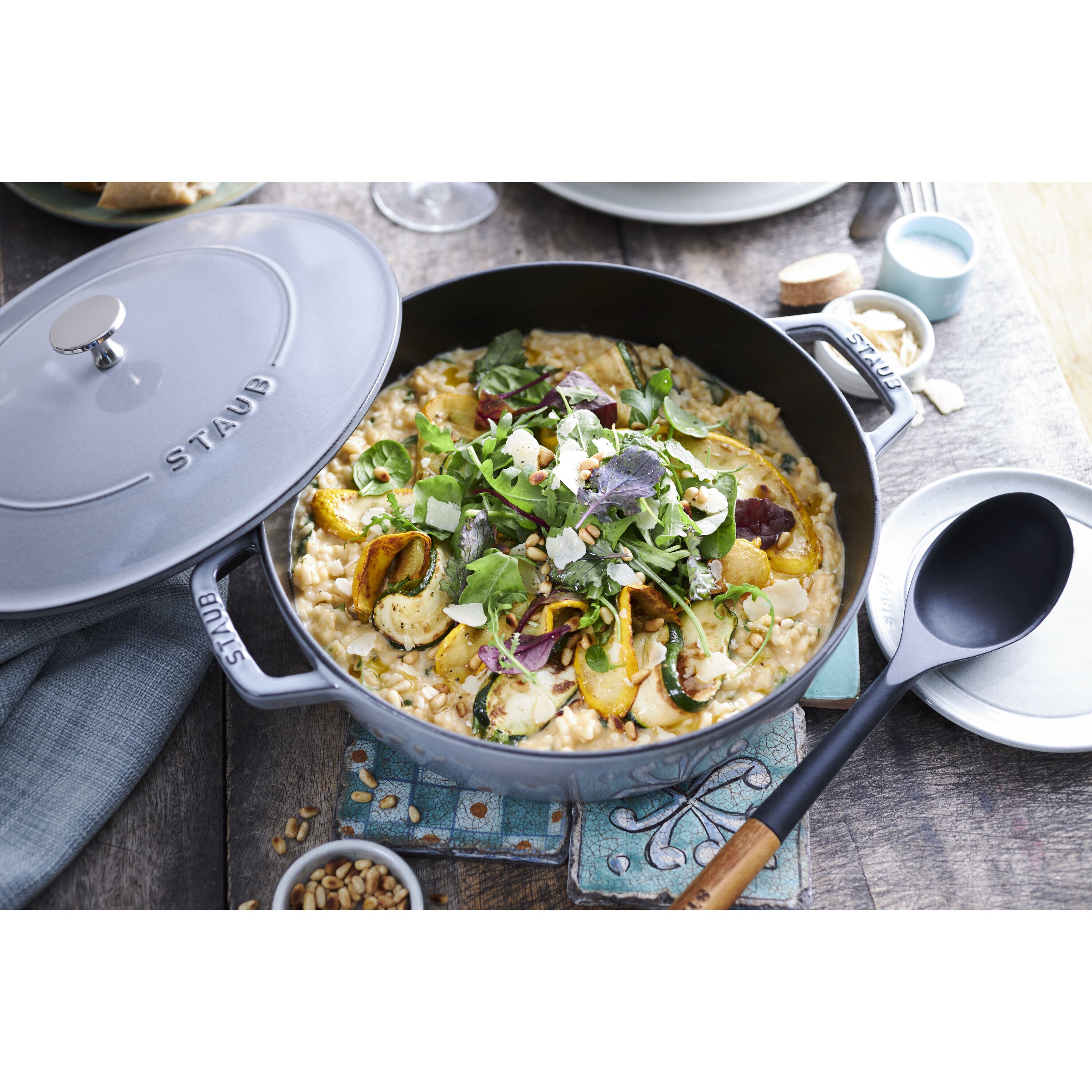 Staub        Braisers                Bräter mit Chistera Drop-Structure 24 cm, rund, Graphit-Grau, Gusseisen