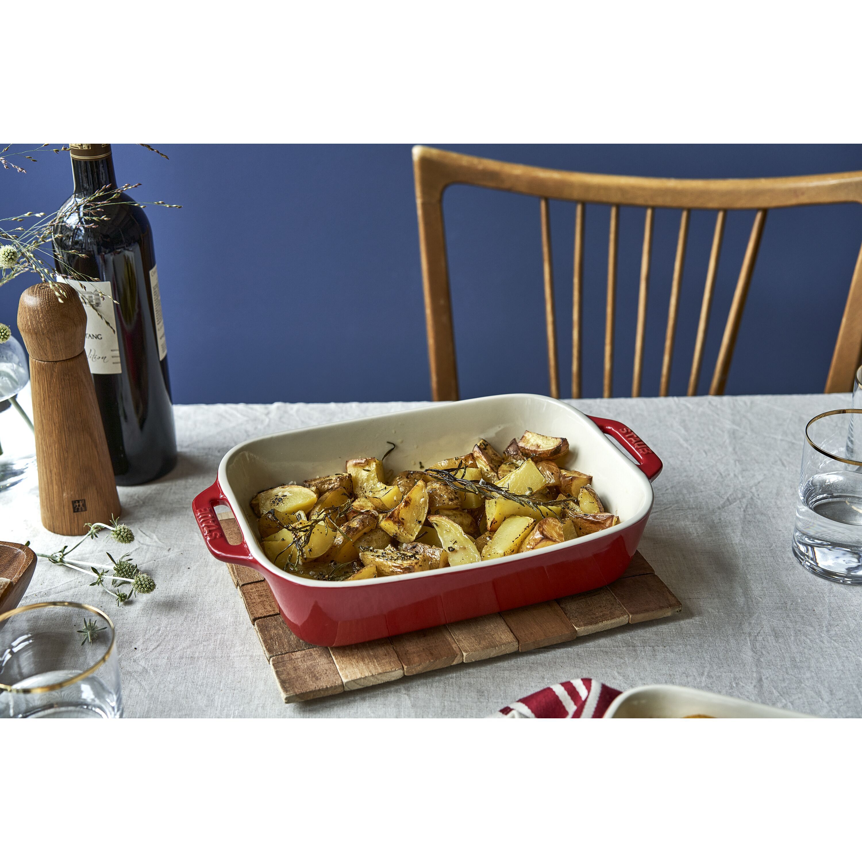 Staub        Ceramique                Auflaufform 27 x 20 cm, rechteckig, Kirsch-Rot, Keramik