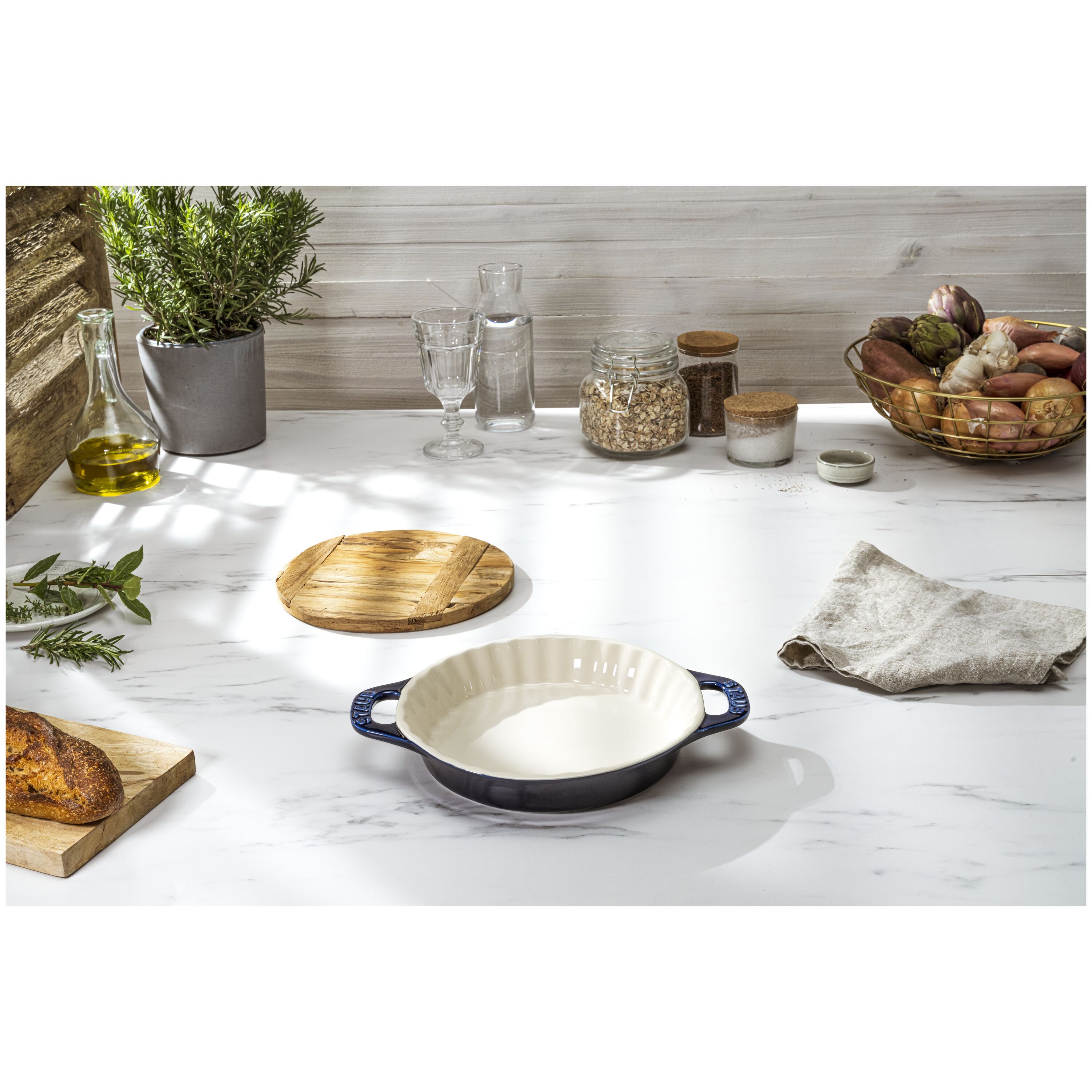 Staub        Ceramique                Kuchenform 24 cm, rund, Dunkelblau, Keramik