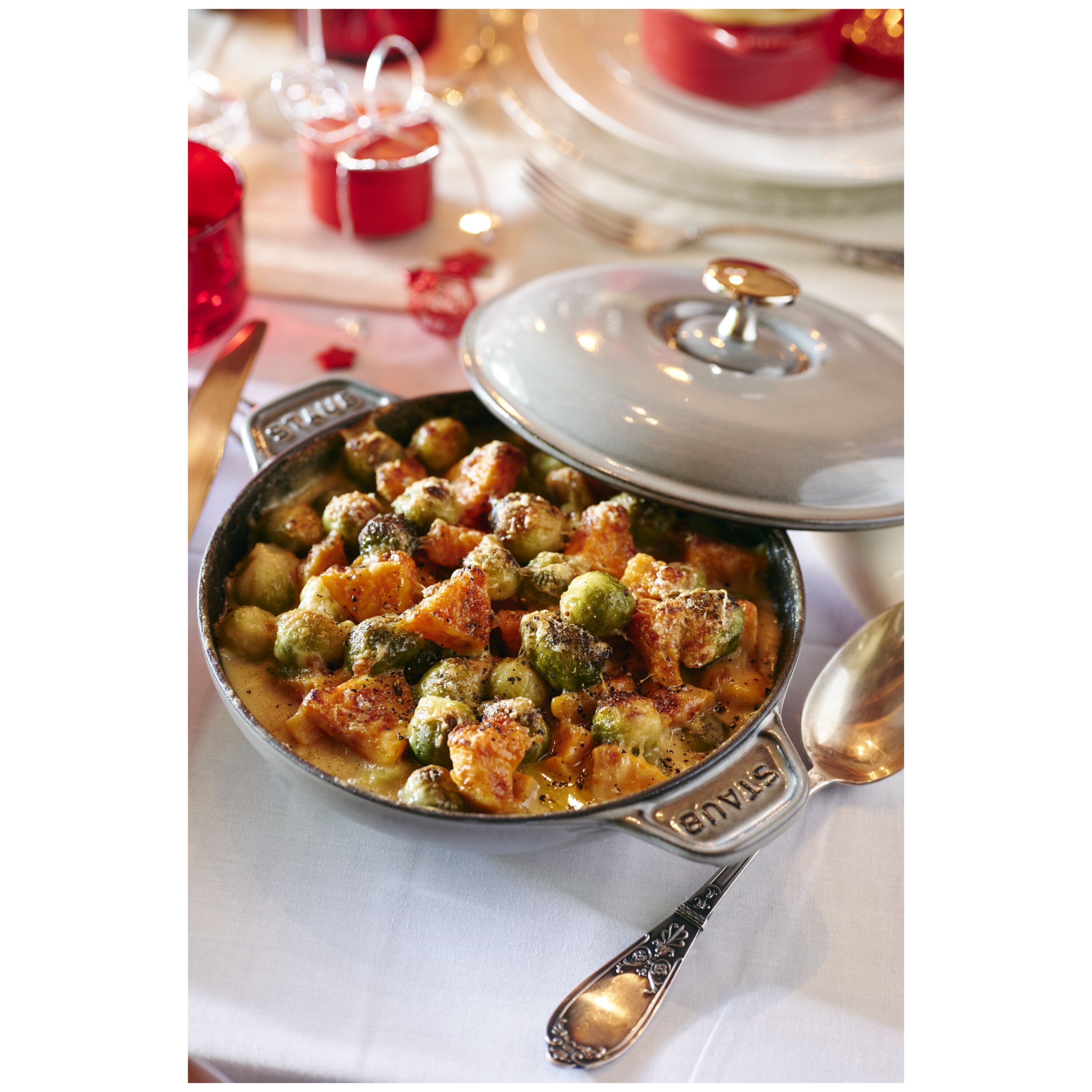 Staub        Specialities                Ofenform mit Deckel 20 cm, rund, Graphit-Grau, Gusseisen