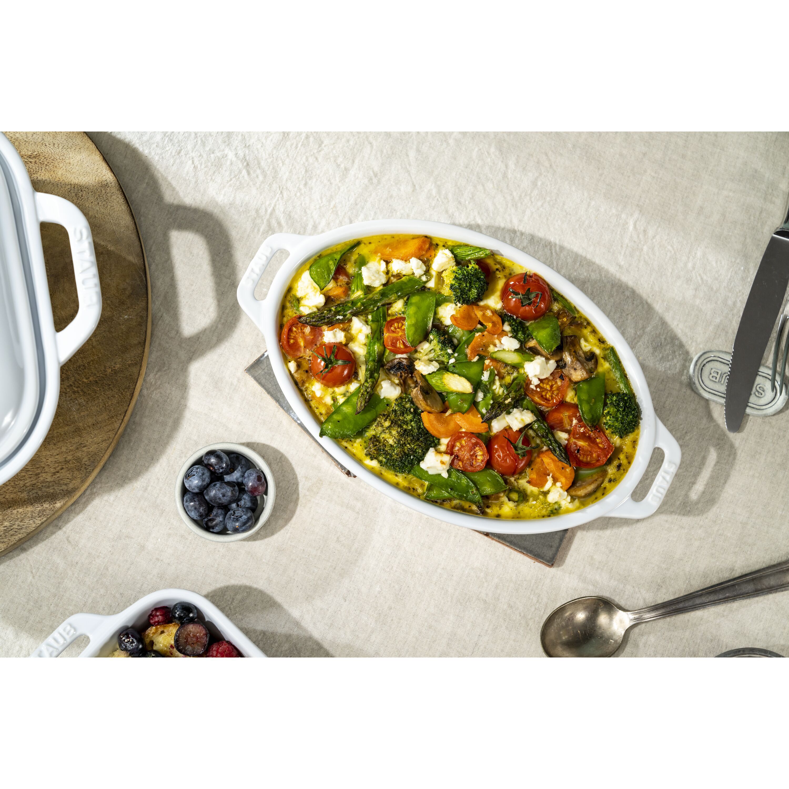 Staub        Ceramique                Auflaufform 23 cm, oval, Weiß, Keramik