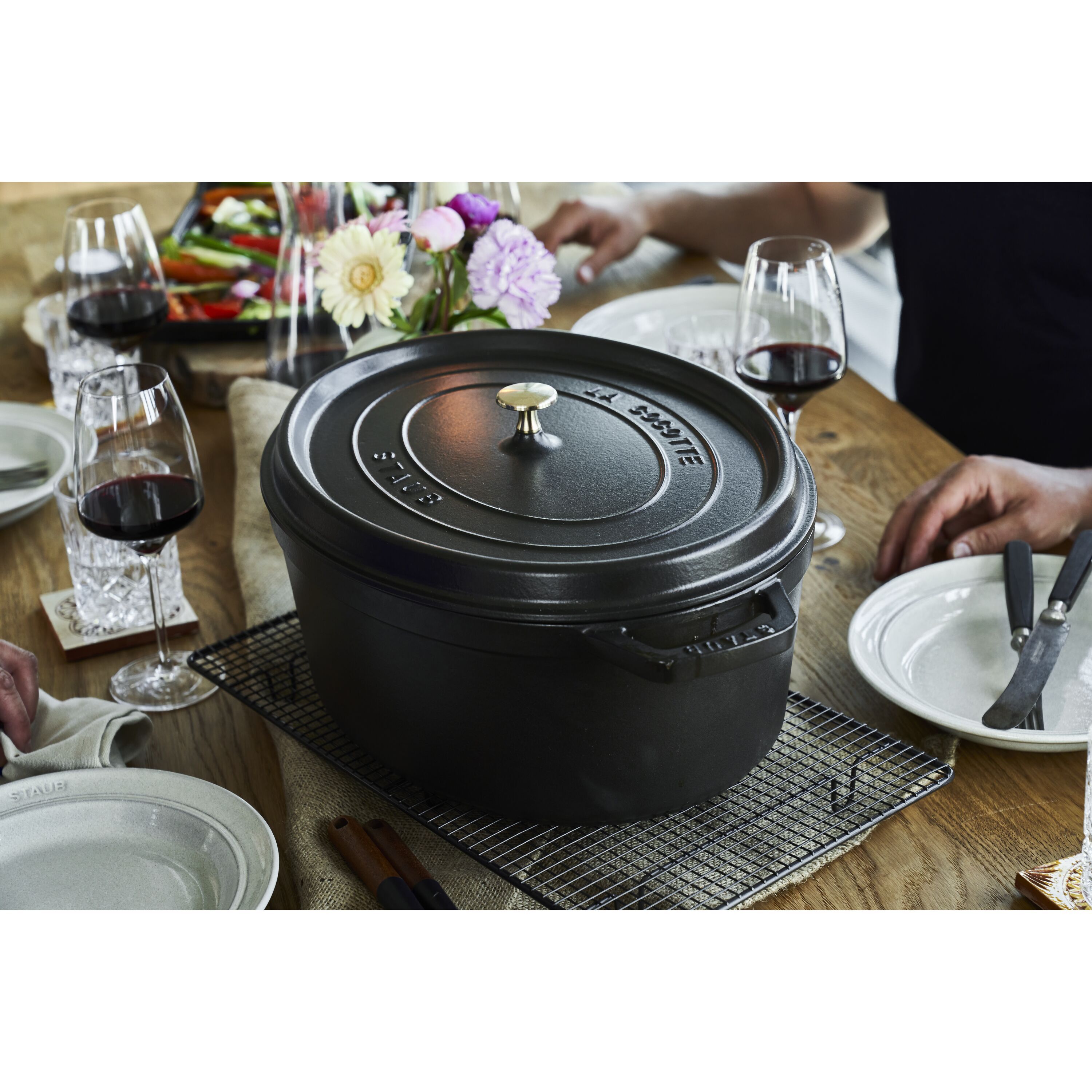 Staub        La Cocotte                Cocotte 41 cm, oval, Schwarz, Gusseisen