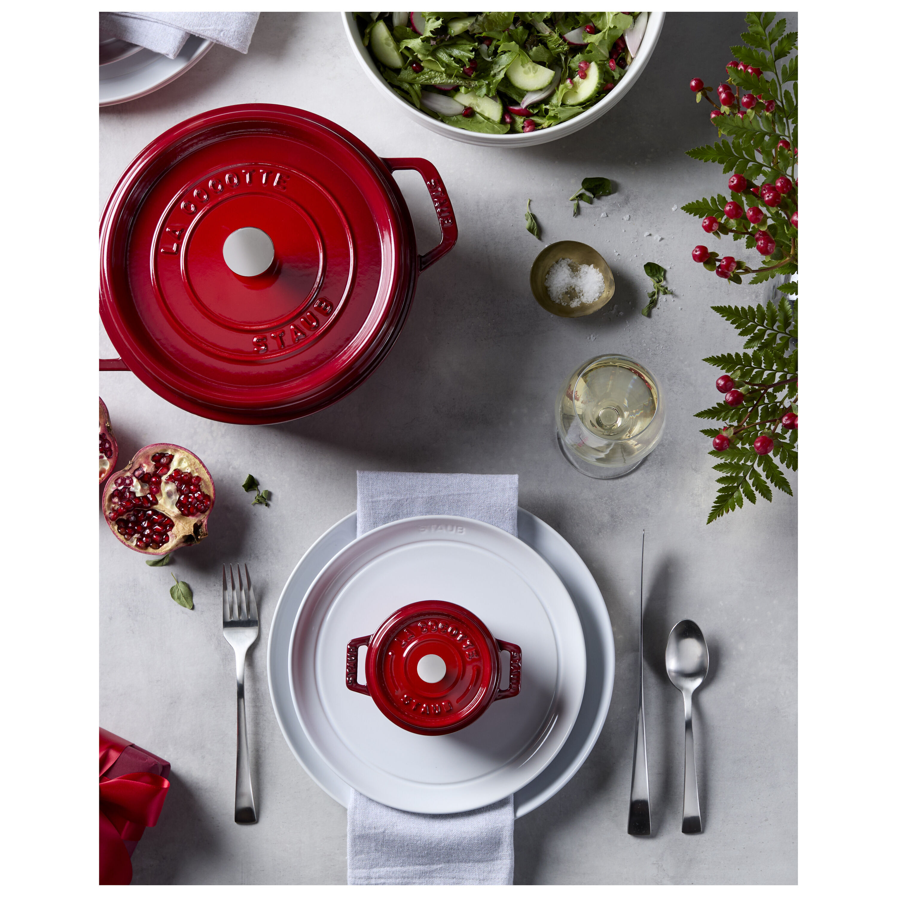 Staub        La Cocotte                Cocotte 22 cm, rund, Kirsch-Rot, Gusseisen