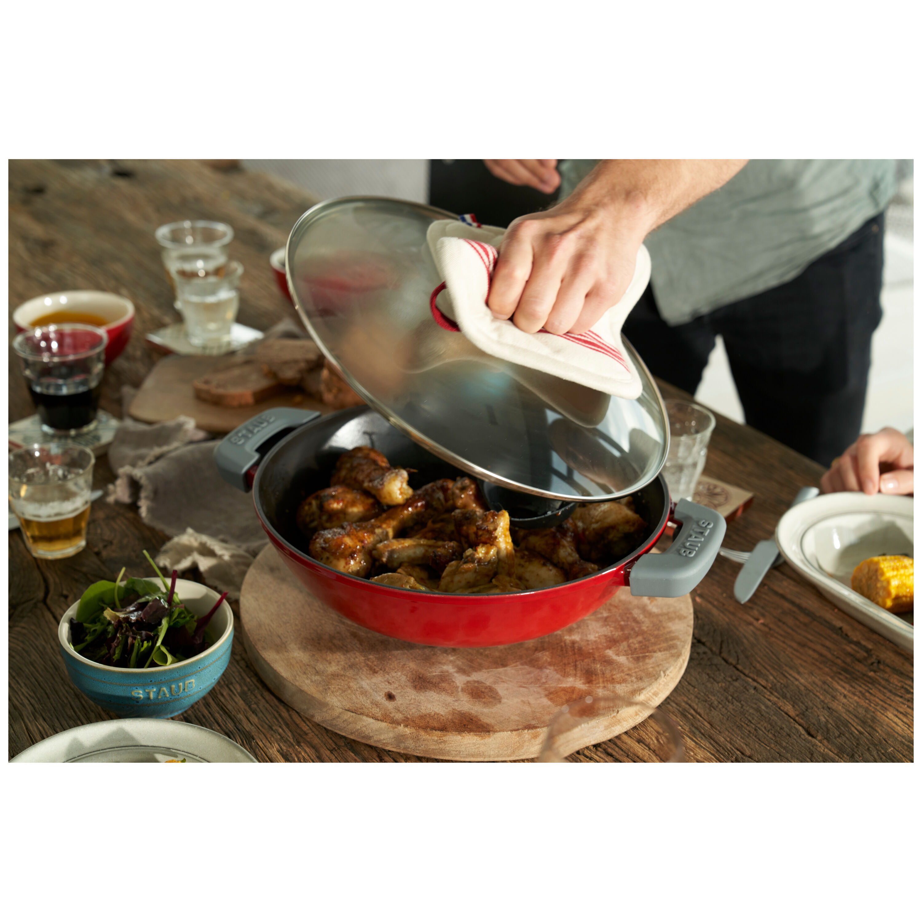 Staub        Specialities                Wok mit Glasdeckel 30 cm, rund, Kirsch-Rot, Gusseisen