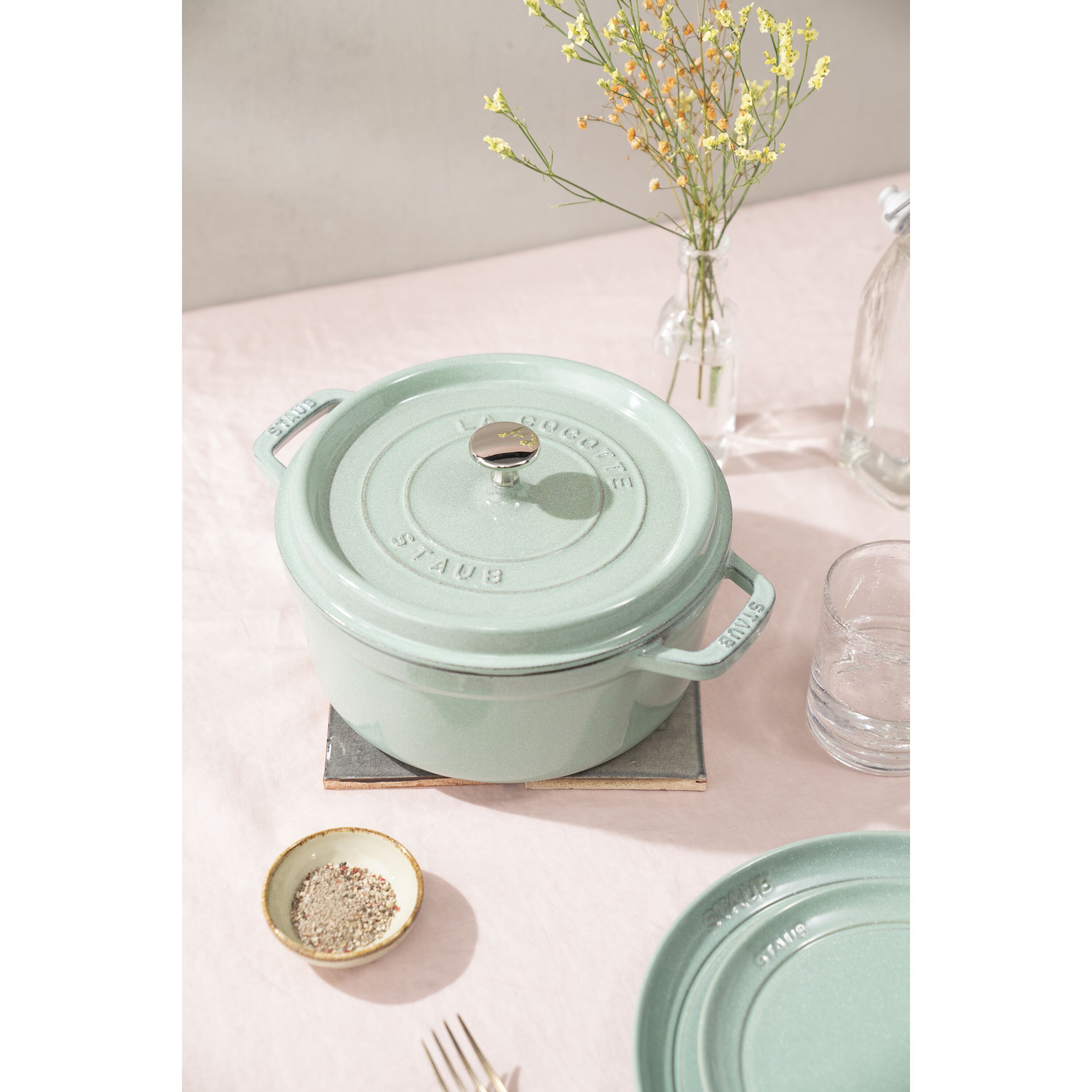 Staub        La Cocotte                Cocotte 22 cm, rund, Salbeigrün, Gusseisen