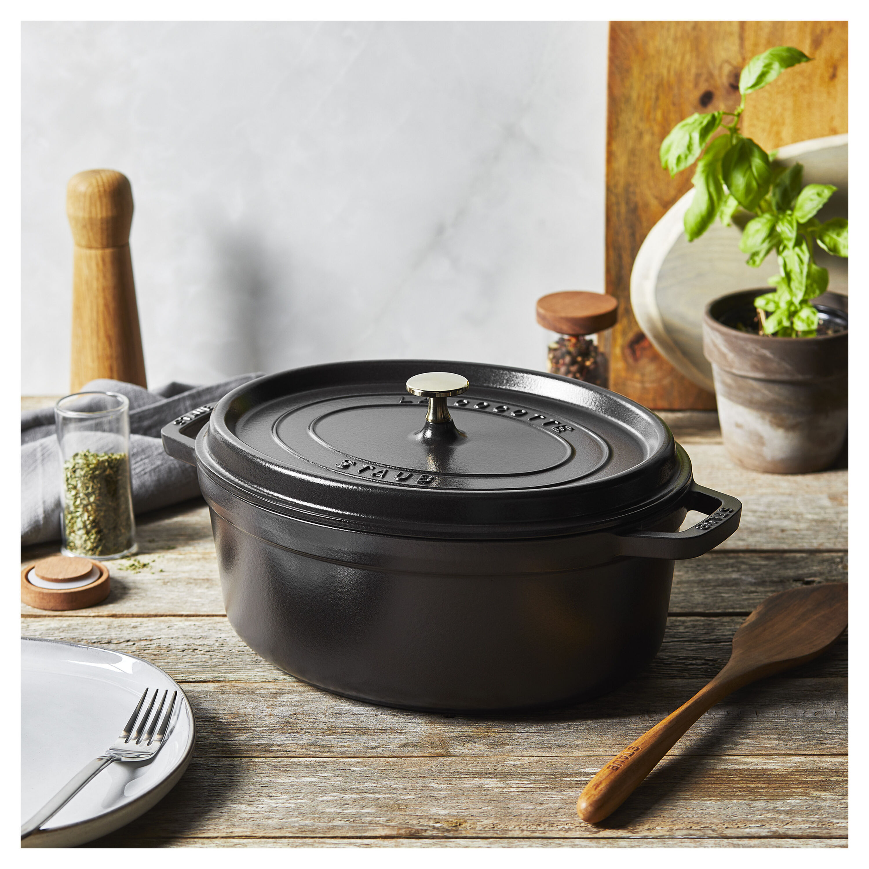 Staub        La Cocotte                Cocotte 31 cm, oval, Schwarz, Gusseisen