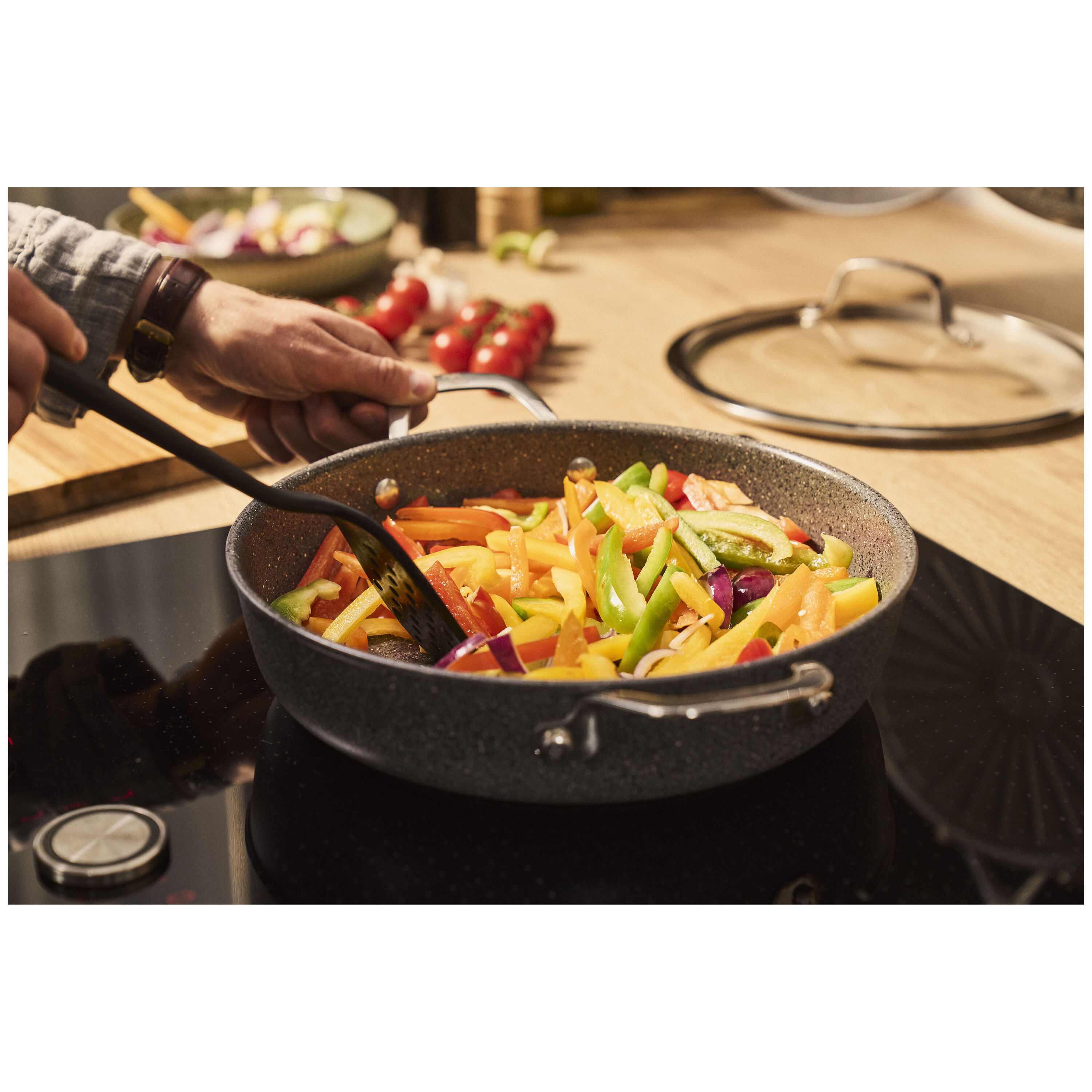 BALLARINI        Salina                Servierpfanne mit Deckel, 28 cm, Aluminium, Titanverstärkte keramische Antihaftbeschichtung