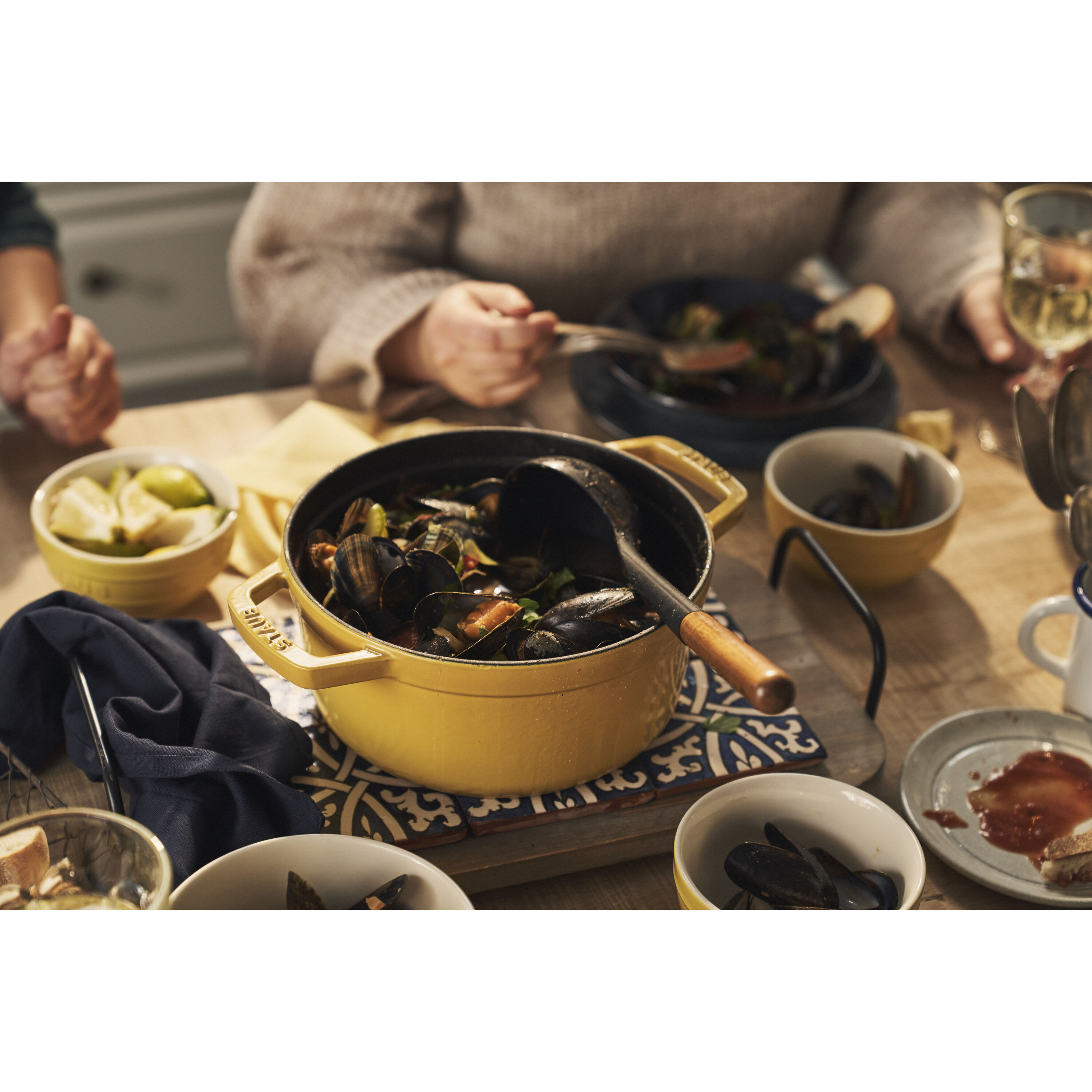 Staub        La Cocotte                Cocotte 24 cm, rund, Citron, Gusseisen