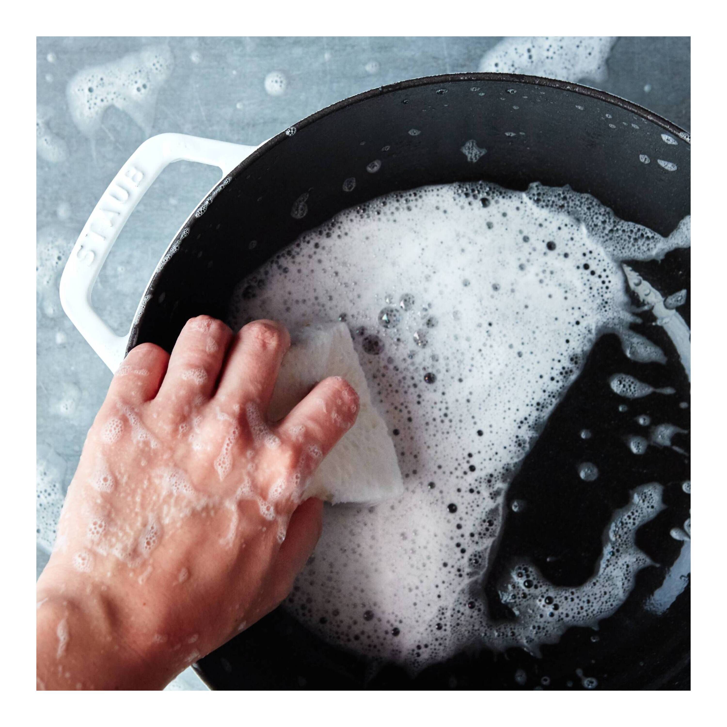 Staub        La Cocotte                Cocotte tief 24 cm, rund, Schwarz, Gusseisen