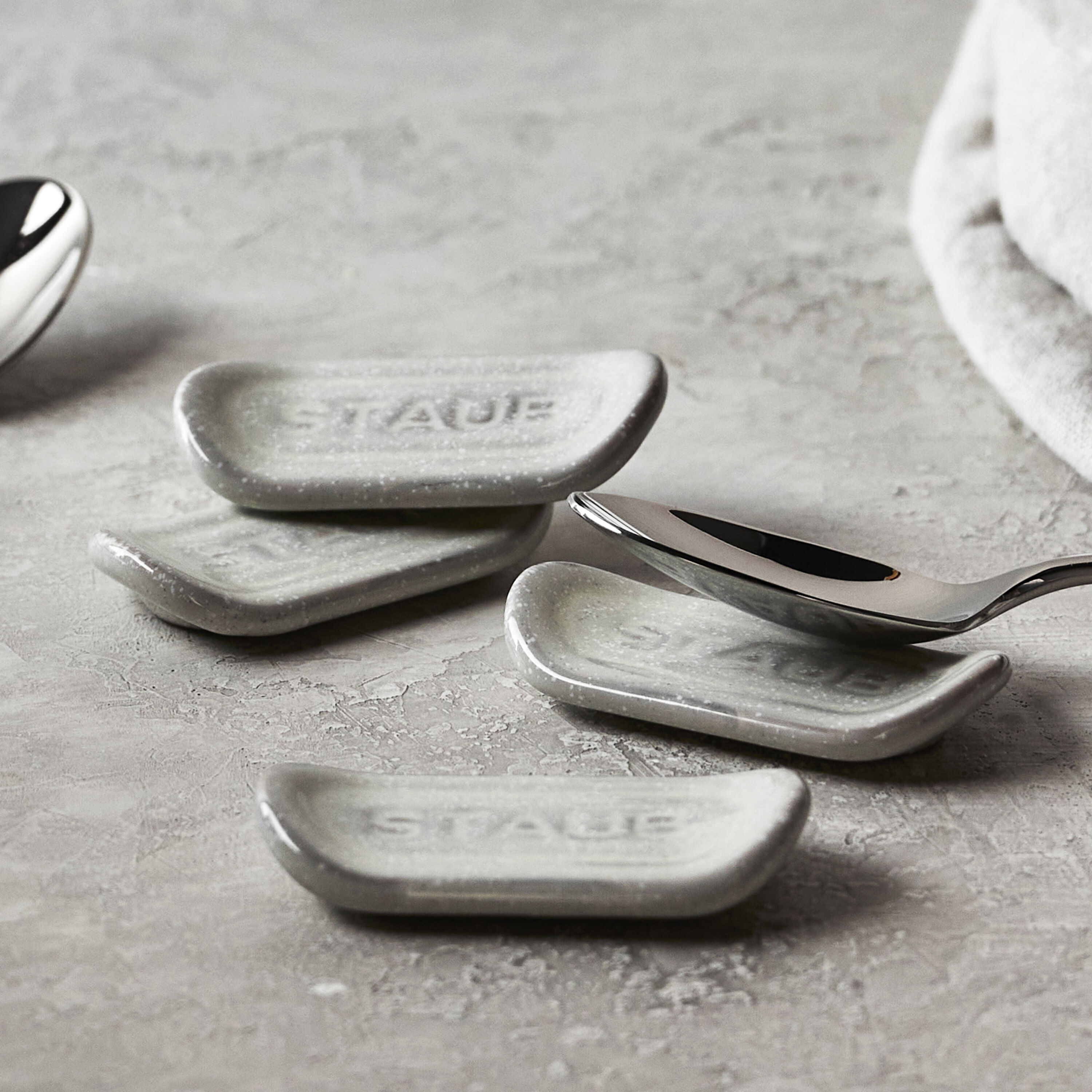 Staub        Dining Line                Messerablage Set, 4-tlg, Weisser Trüffel