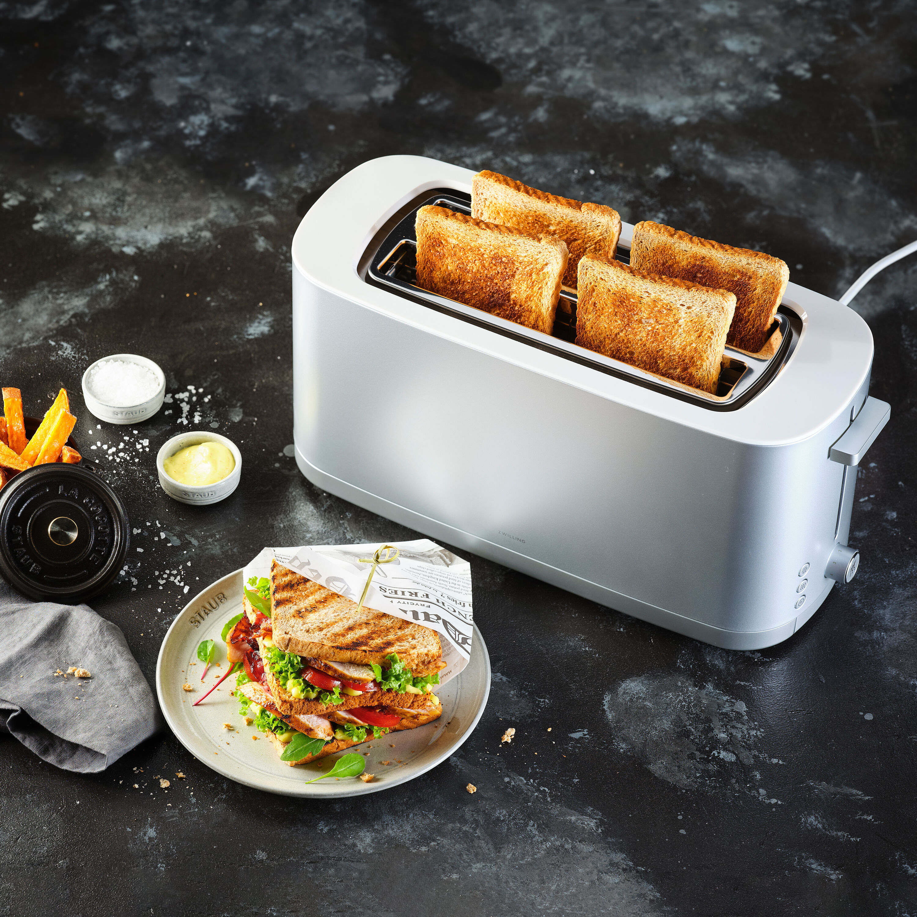 ZWILLING                        Langschlitztoaster mit Sandwichzangen, 3-tlg.