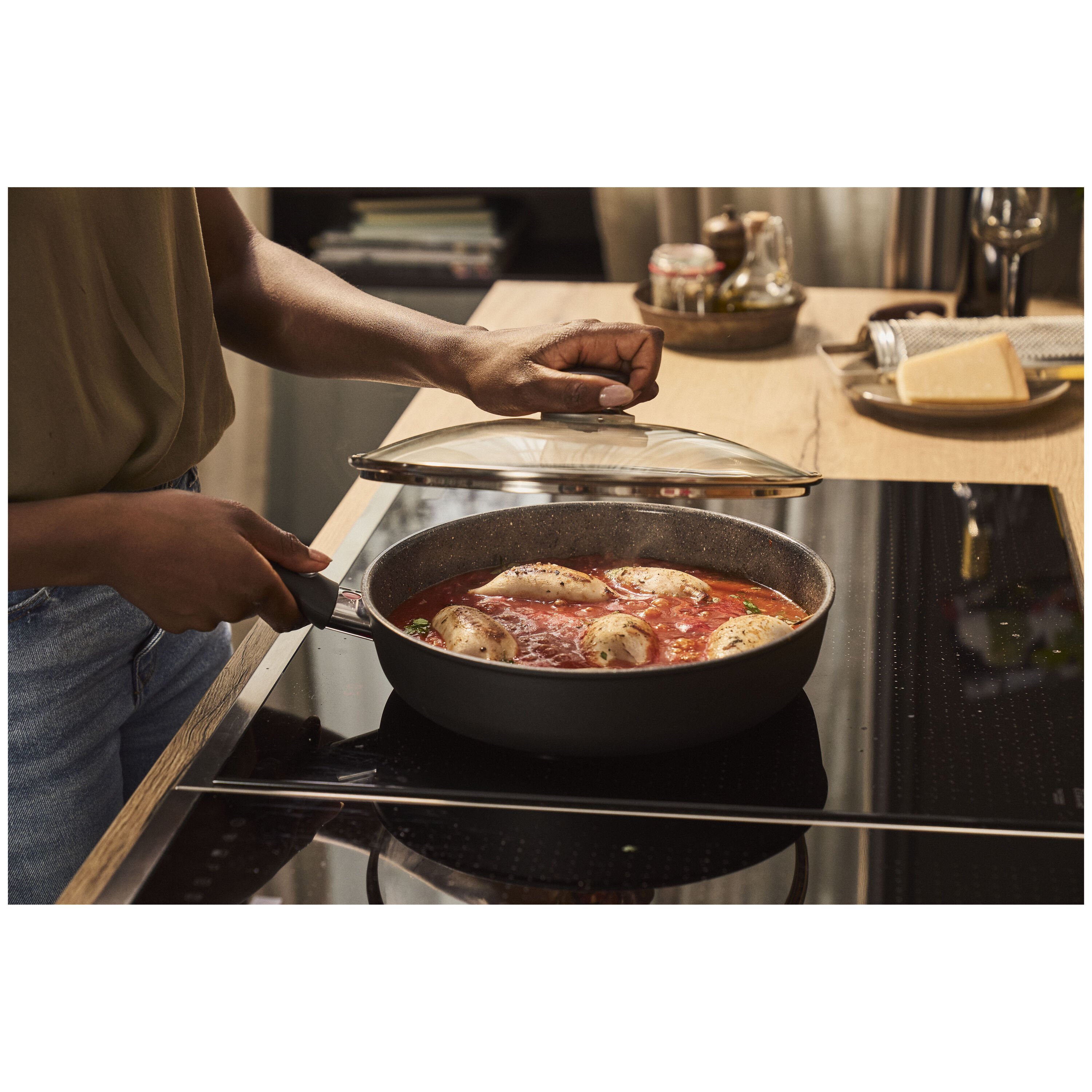 BALLARINI        Bari                Schmorpfanne mit Deckel, 28 cm, Aluminium, Keramische Antihaftbeschichtung