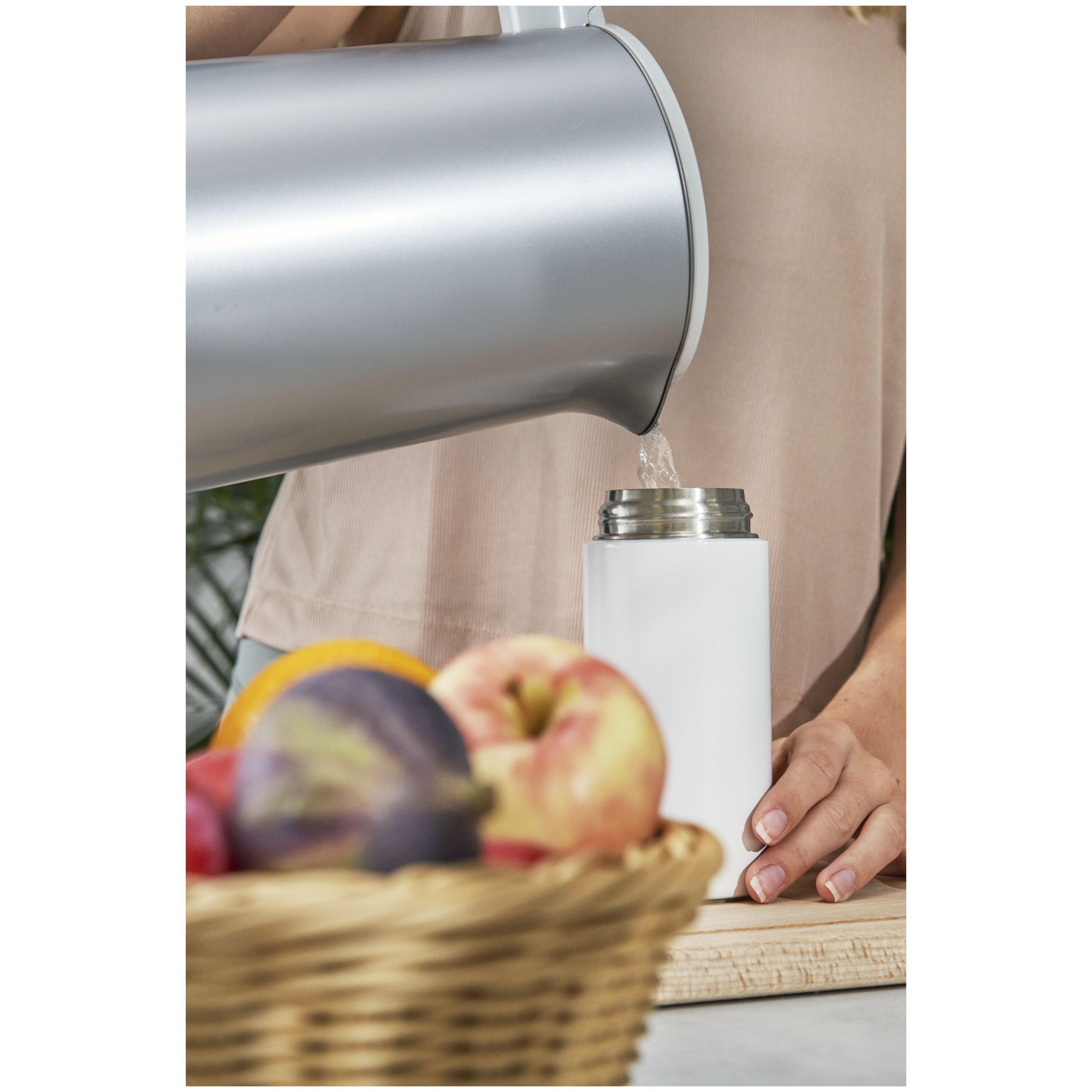 ZWILLING        Thermo                Isolierflasche für Tee & Infused Water, 420 ml, Edelstahl, Weiß-grau