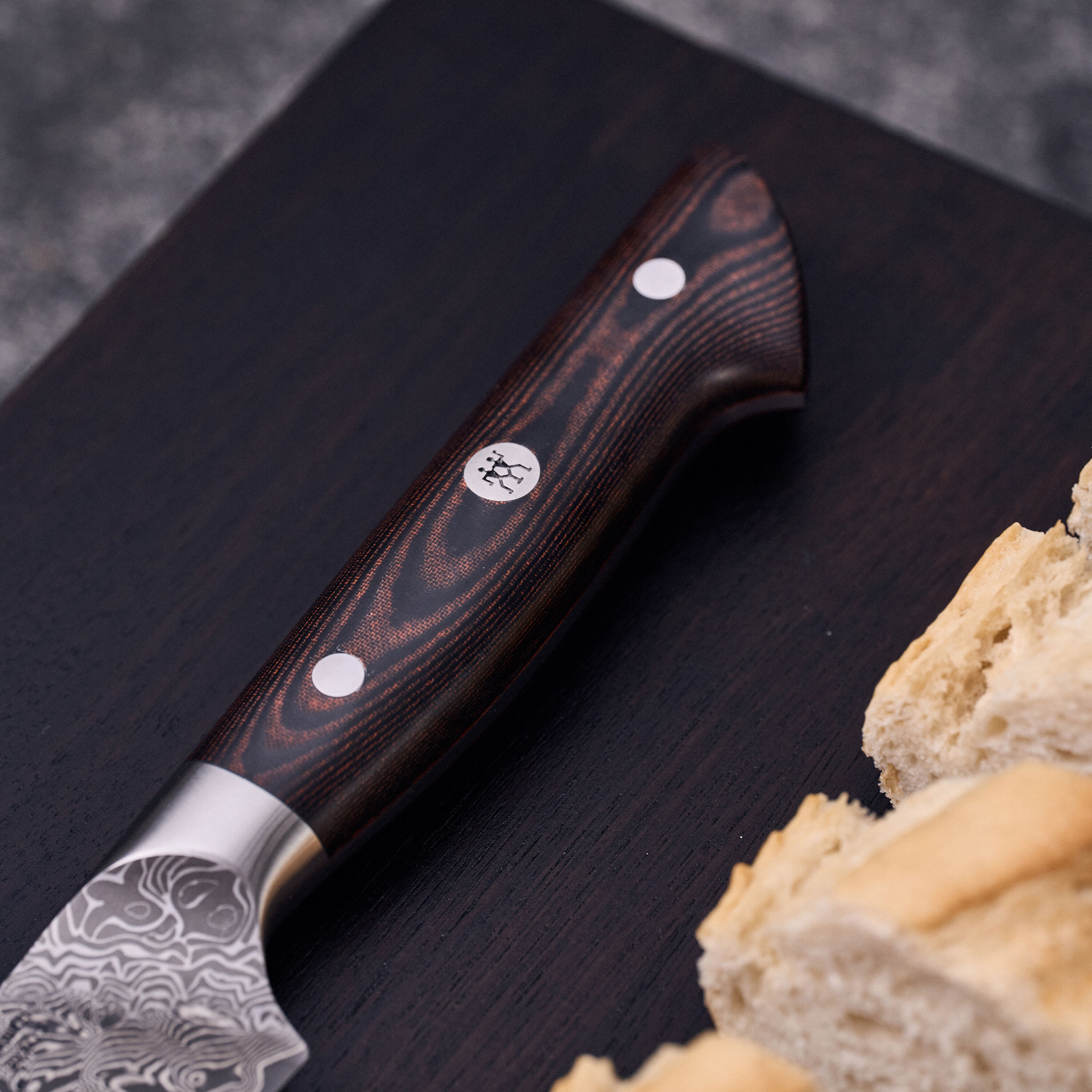 ZWILLING        Tanrei                Brotmesser 23 cm, Wellenschliff