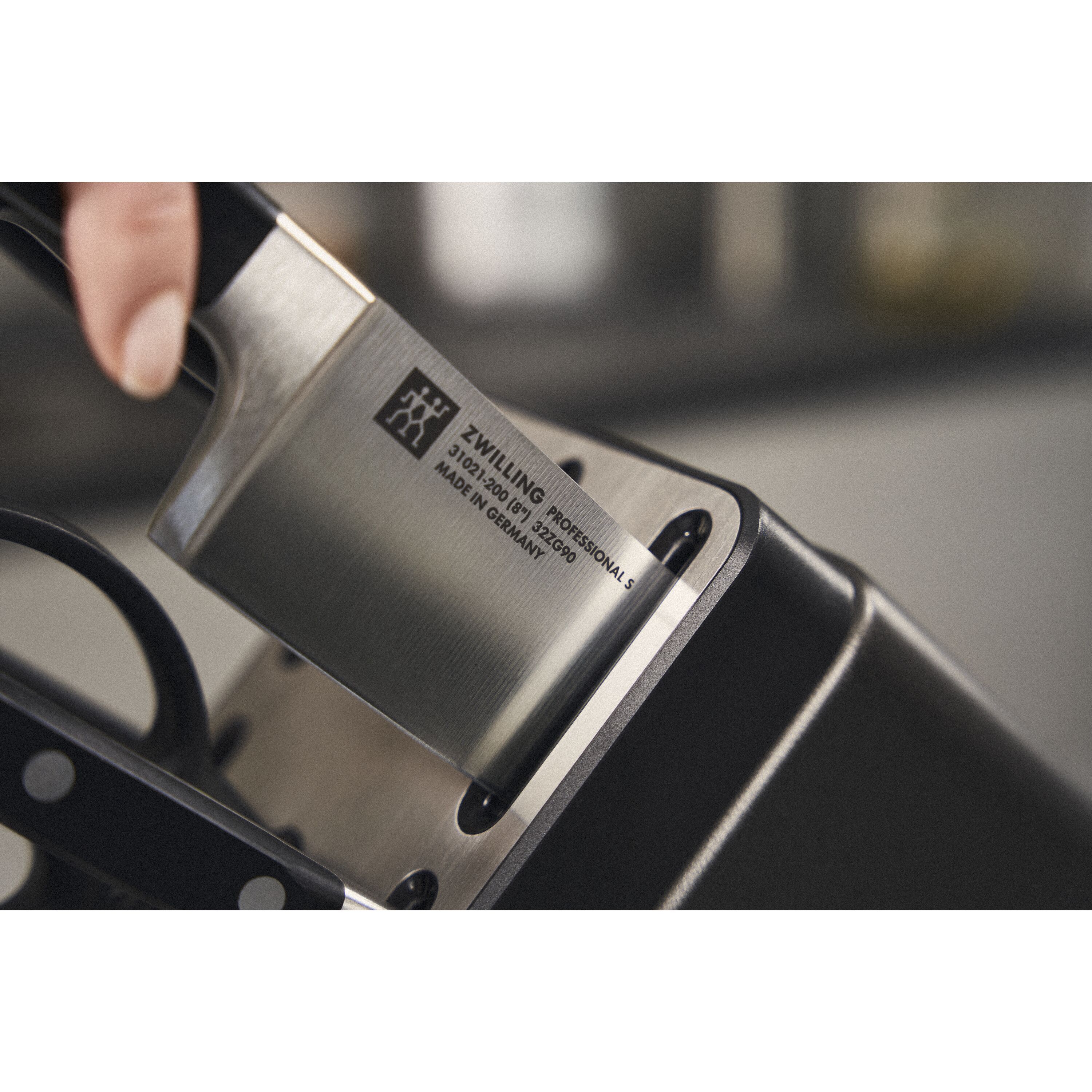 ZWILLING        Professional S                7-tlg, Selbstschärfender Messerblock, Anthrazit