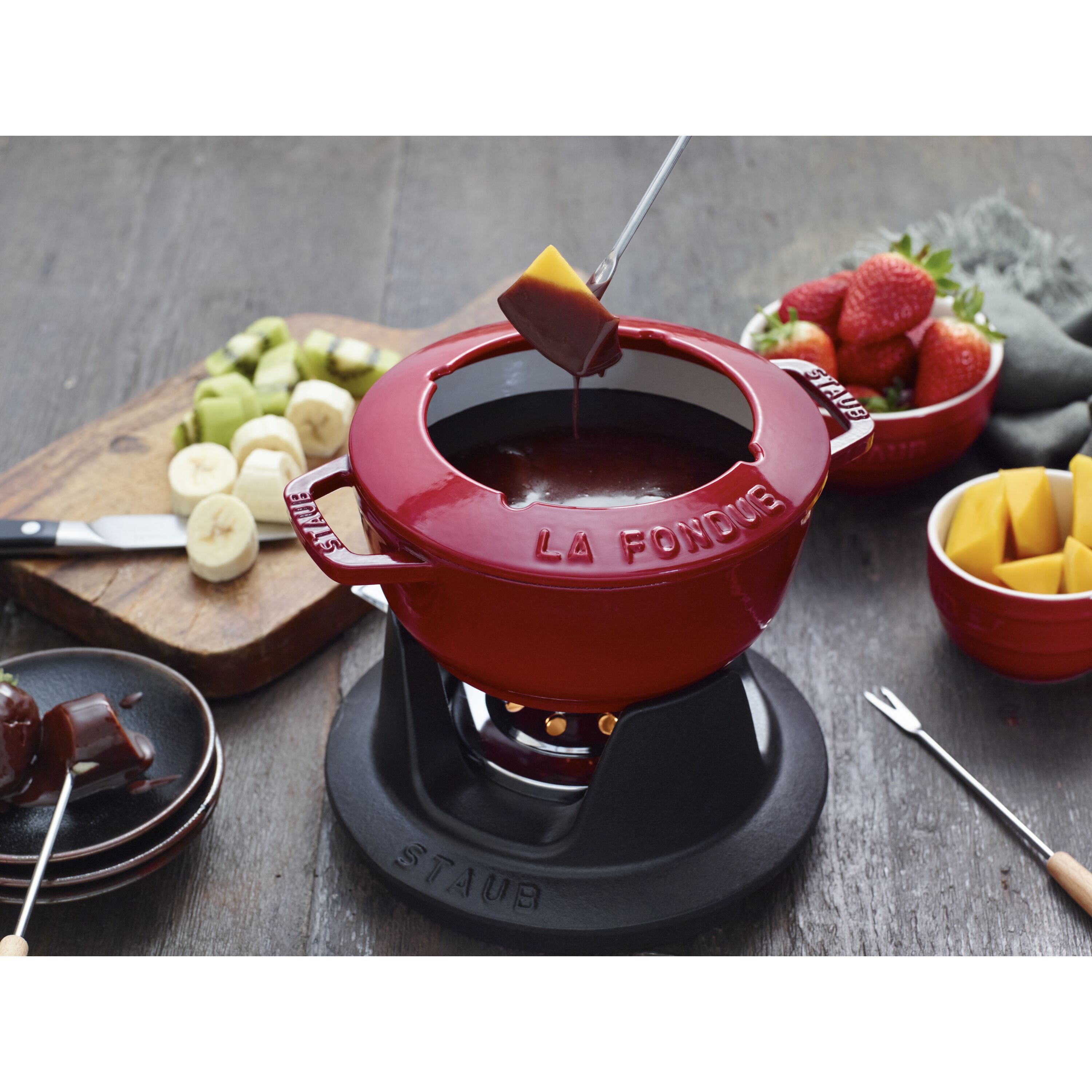 Staub        Specialities                Fondue Set 16 cm, rund, Kirsch-Rot, Gusseisen