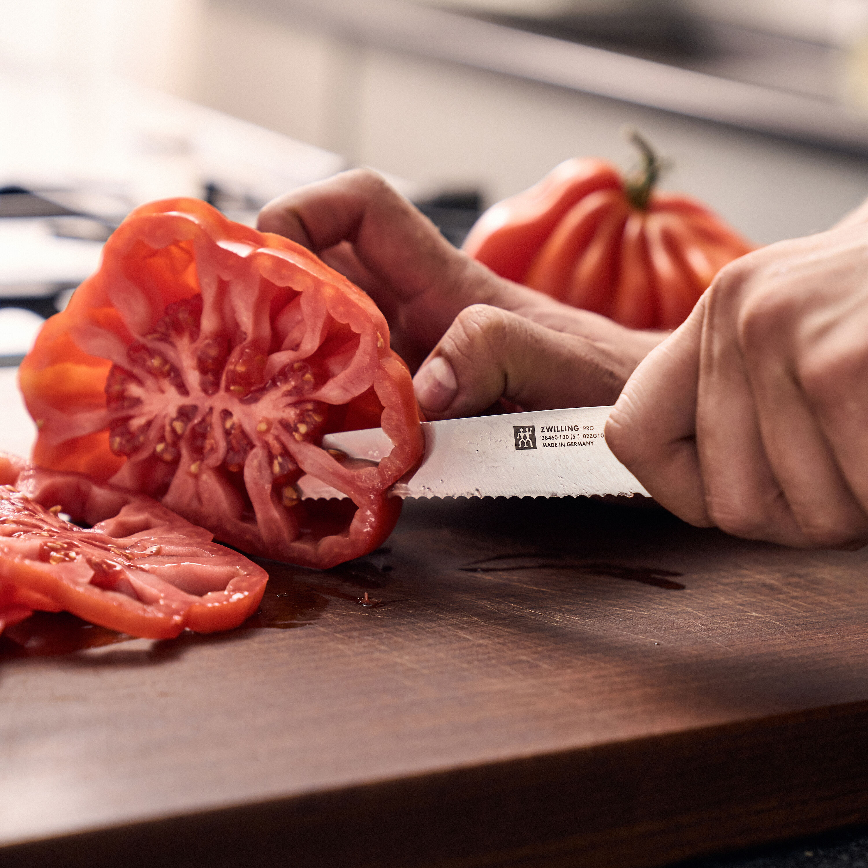 ZWILLING        Pro Wood                Universalmesser 13 cm, Wellenschliff