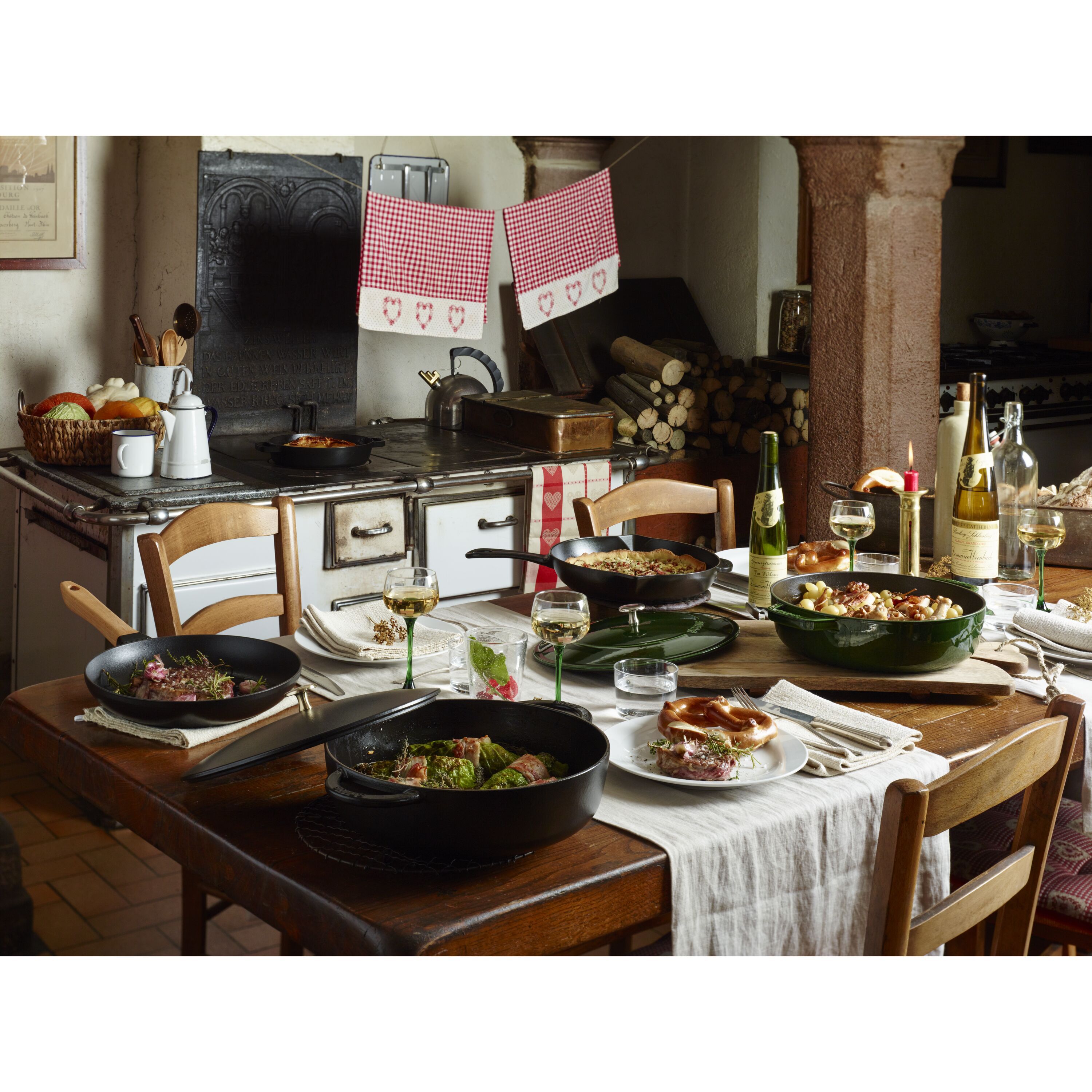 Staub        Braisers                Bräter mit Chistera Drop-Structure 28 cm, rund, Basilikum-Grün, Gusseisen