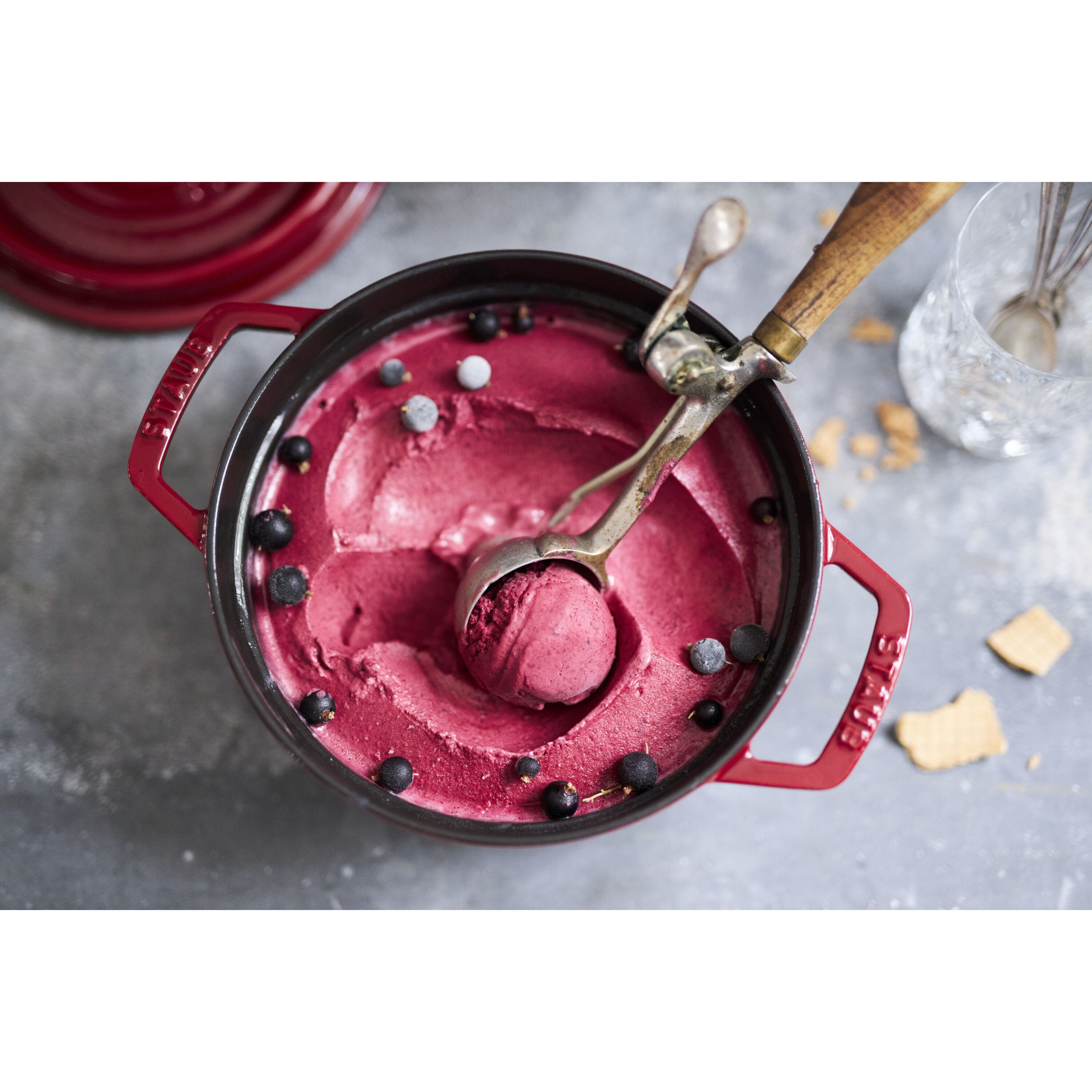 Staub        La Cocotte                Cocotte 28 cm, rund, Bordeaux, Gusseisen