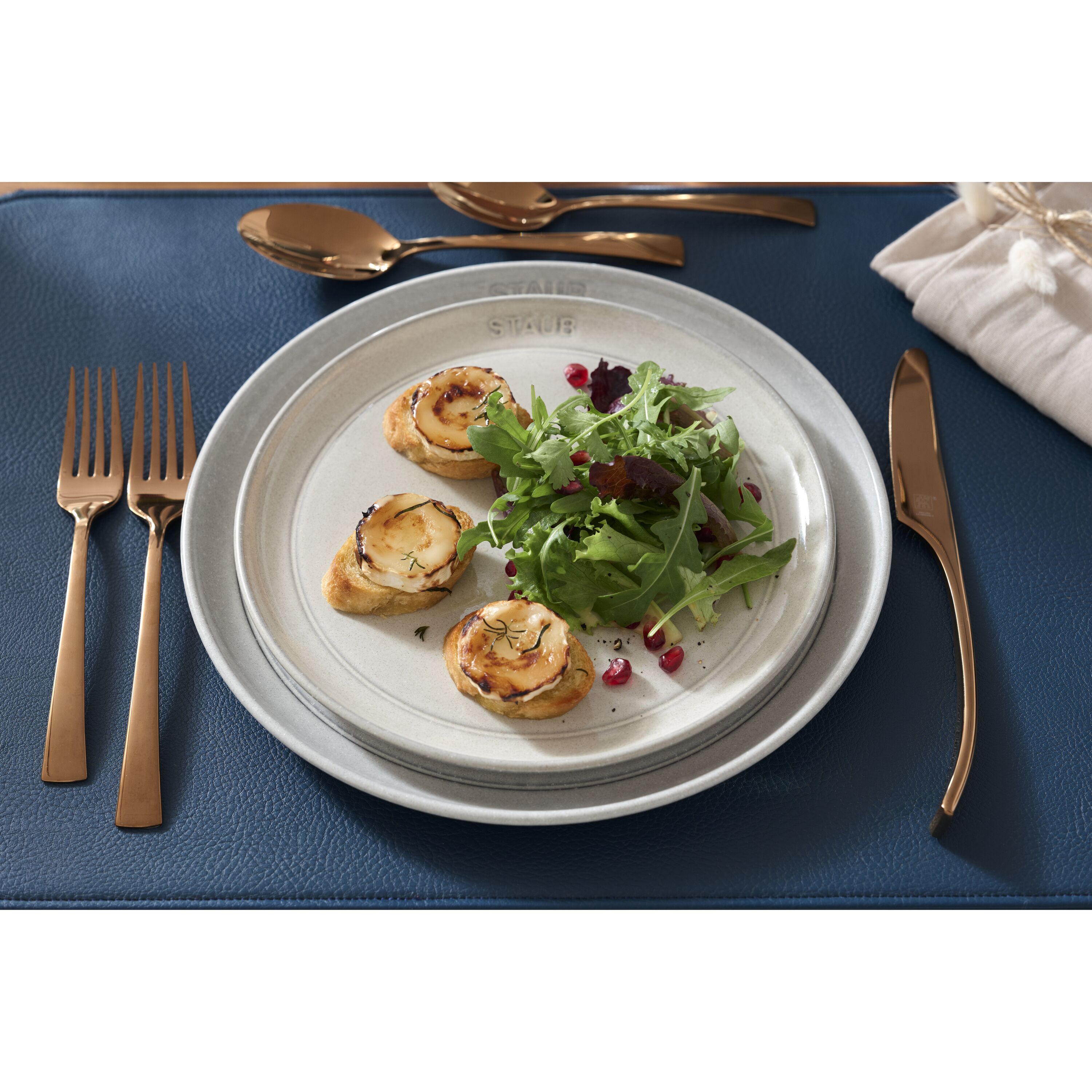 Staub        Dining Line                Teller flach 26 cm, rund, Weisser Trüffel, Keramik