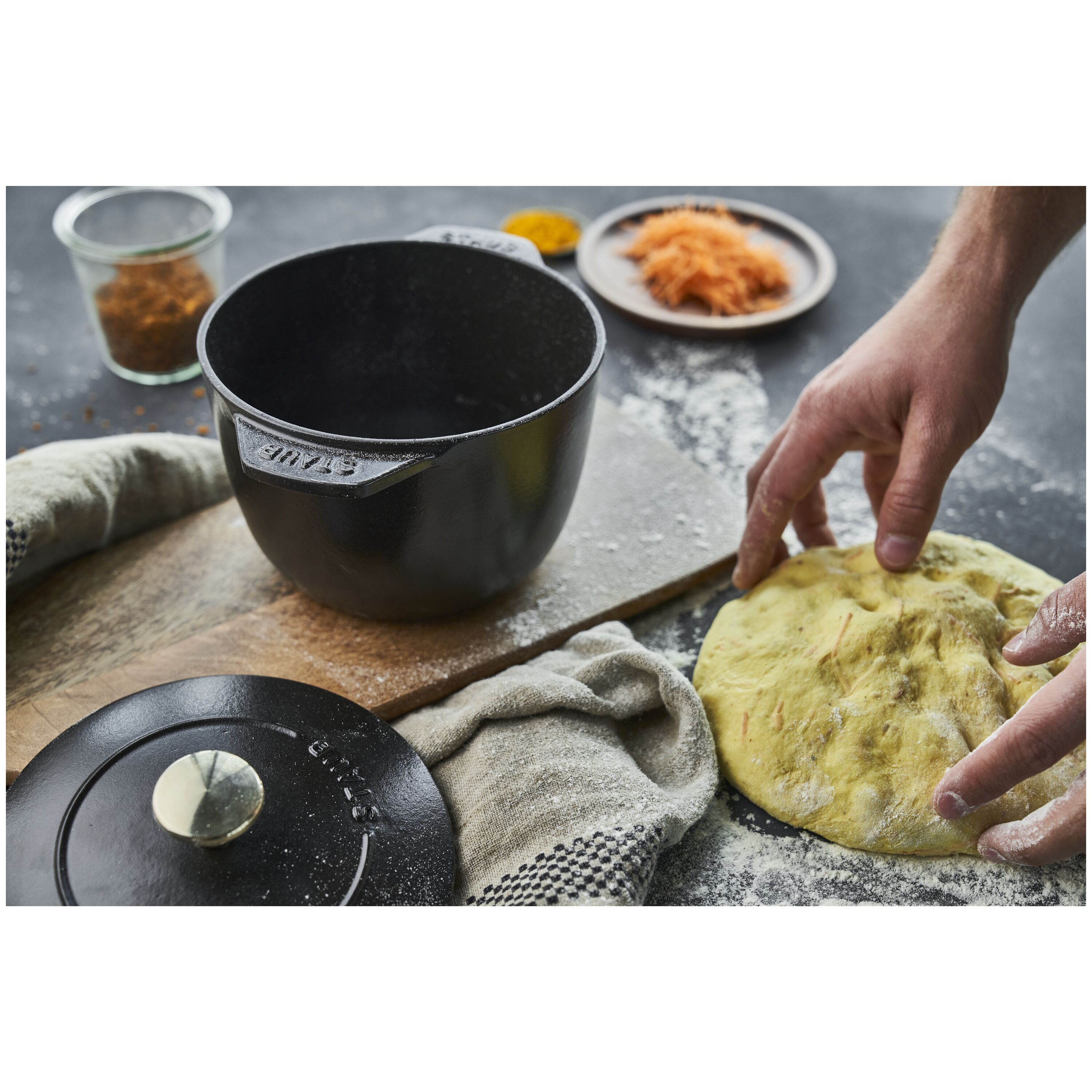 Staub        La Cocotte                Reis-Cocotte 16 cm, rund, Schwarz, Gusseisen