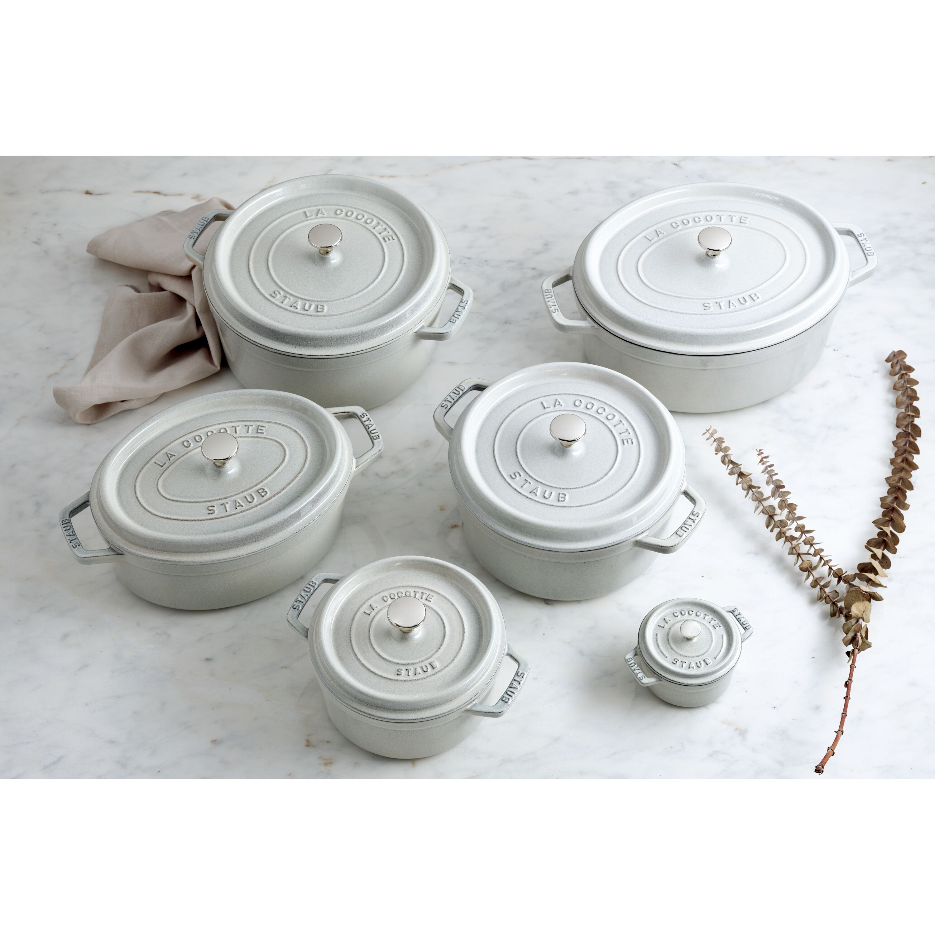 Staub        La Cocotte                Cocotte 29 cm, oval, Weisser Trüffel, Gusseisen