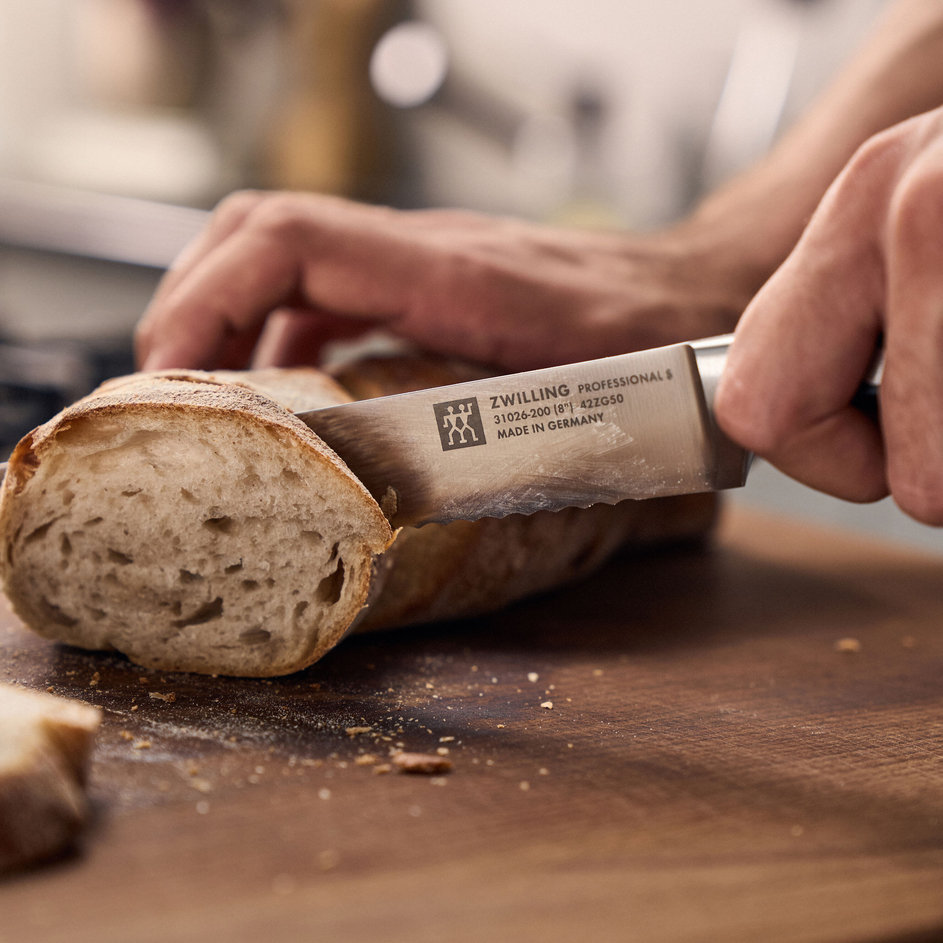 ZWILLING        Professional S                Brotmesser 20 cm, Wellenschliff