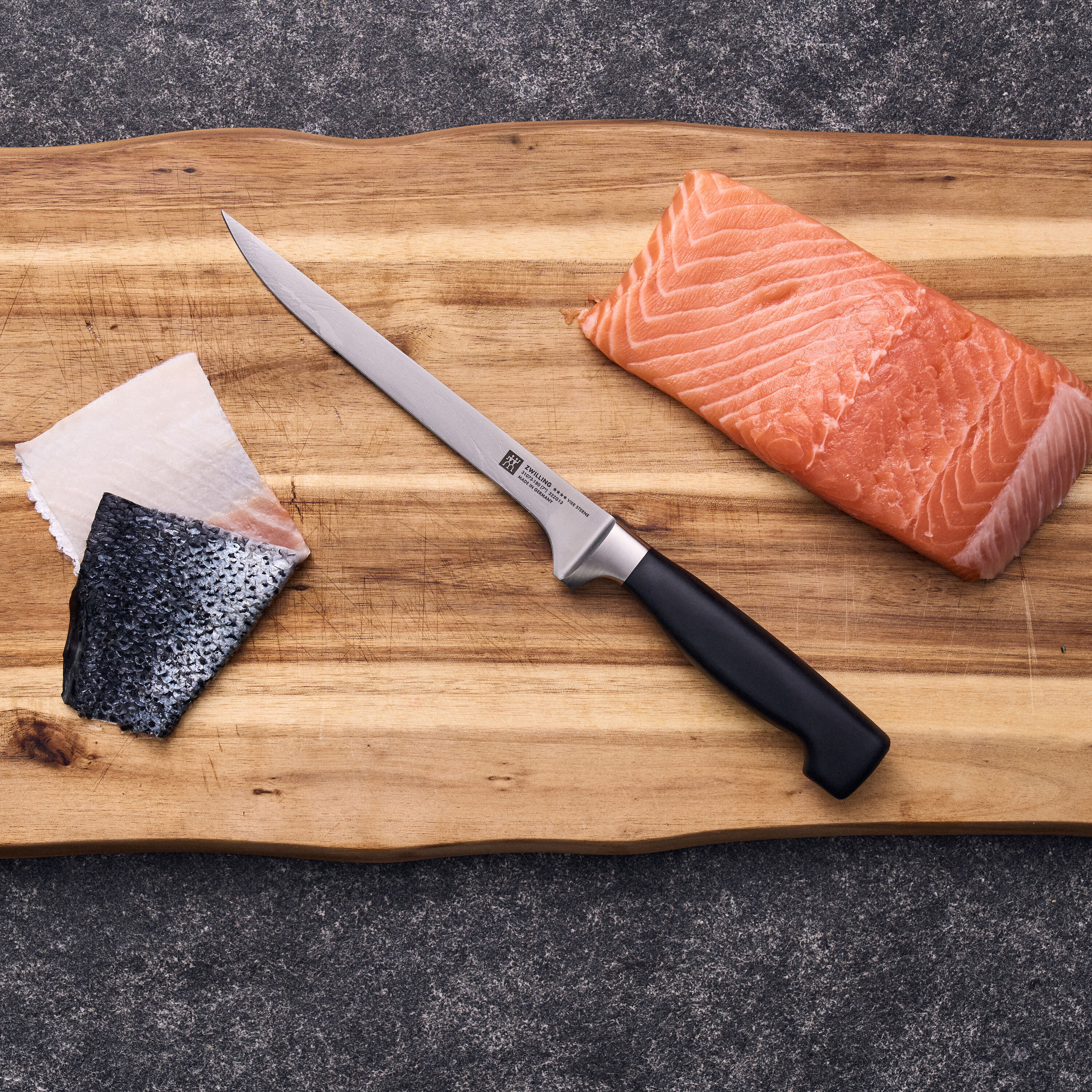 ZWILLING        **** VIER STERNE                Filiermesser 18 cm