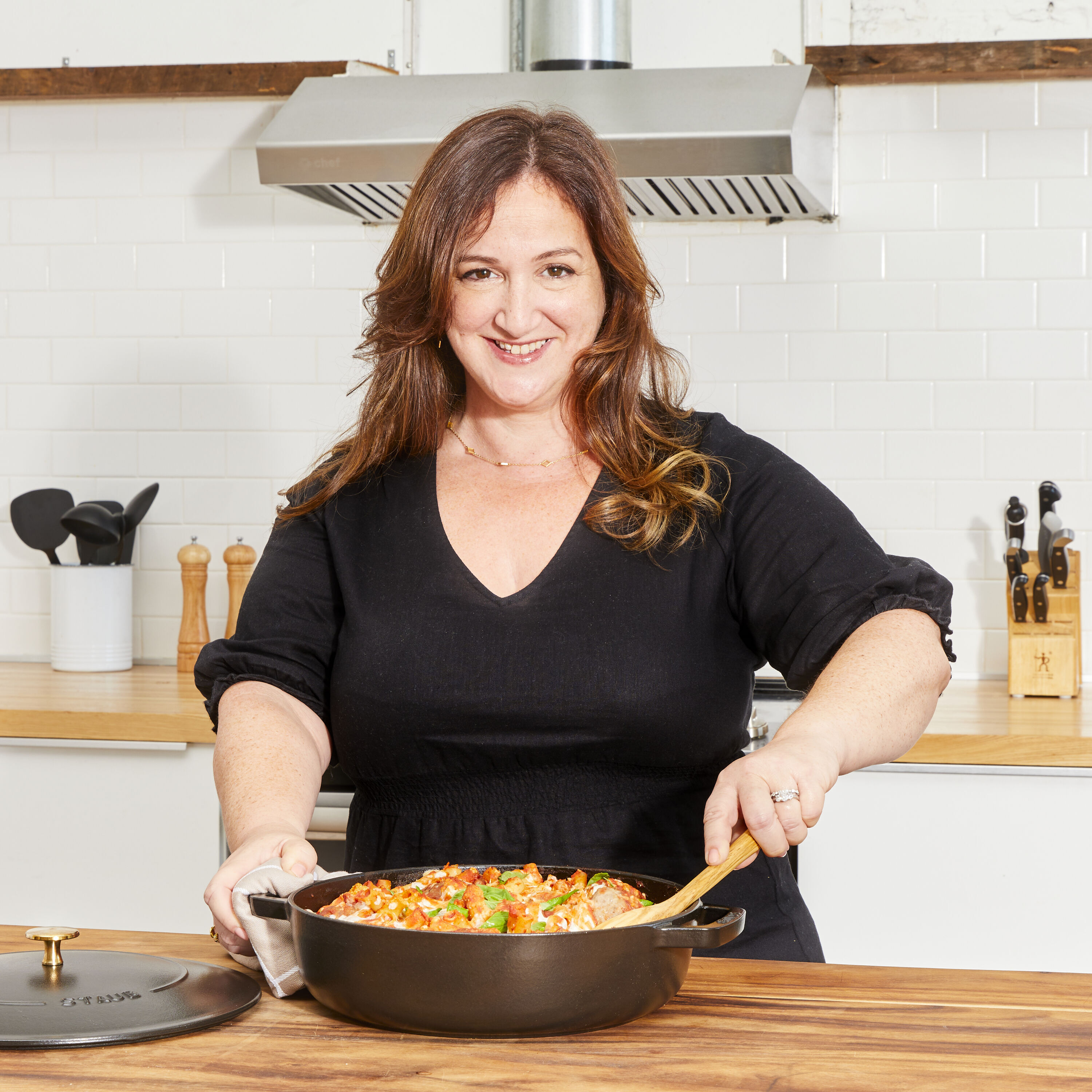 Staub        Braisers                Bräter mit Chistera Drop-Structure 28 cm, rund, Schwarz, Gusseisen