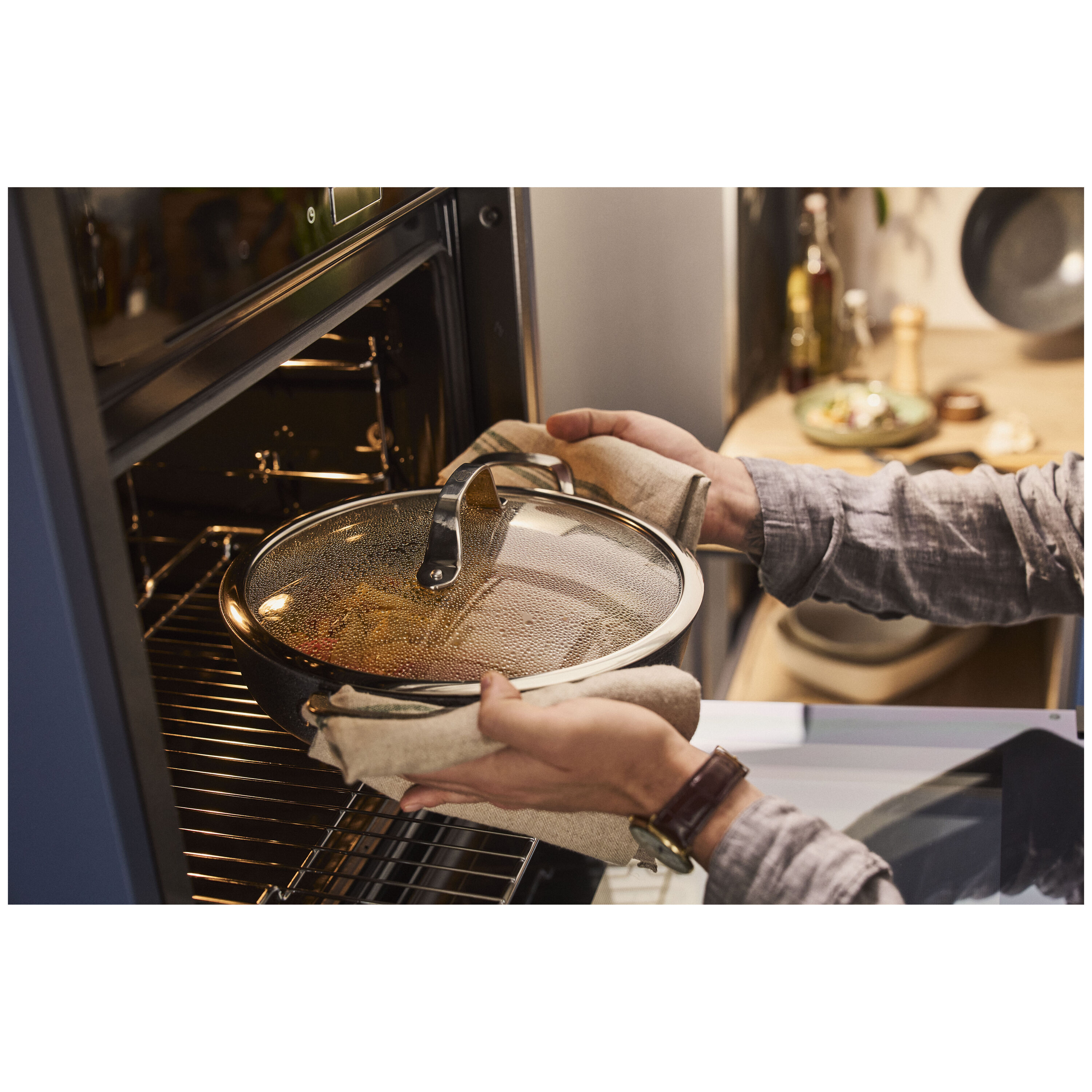 BALLARINI        Salina                Servierpfanne mit Deckel, 28 cm, Aluminium, Titanverstärkte keramische Antihaftbeschichtung