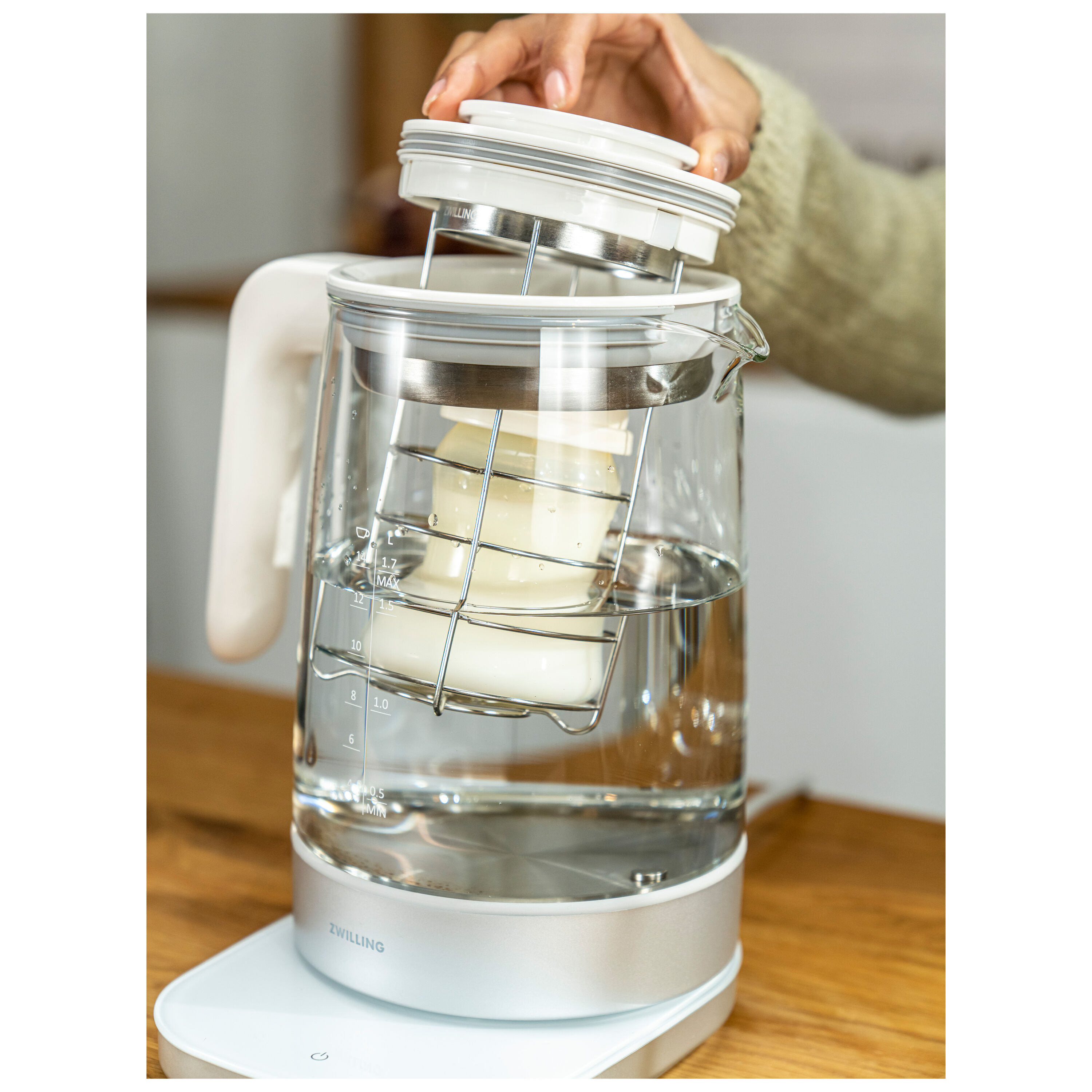 ZWILLING        ENFINIGY                Glaswasserkocher mit Babynahrungseinsatz, schwarz