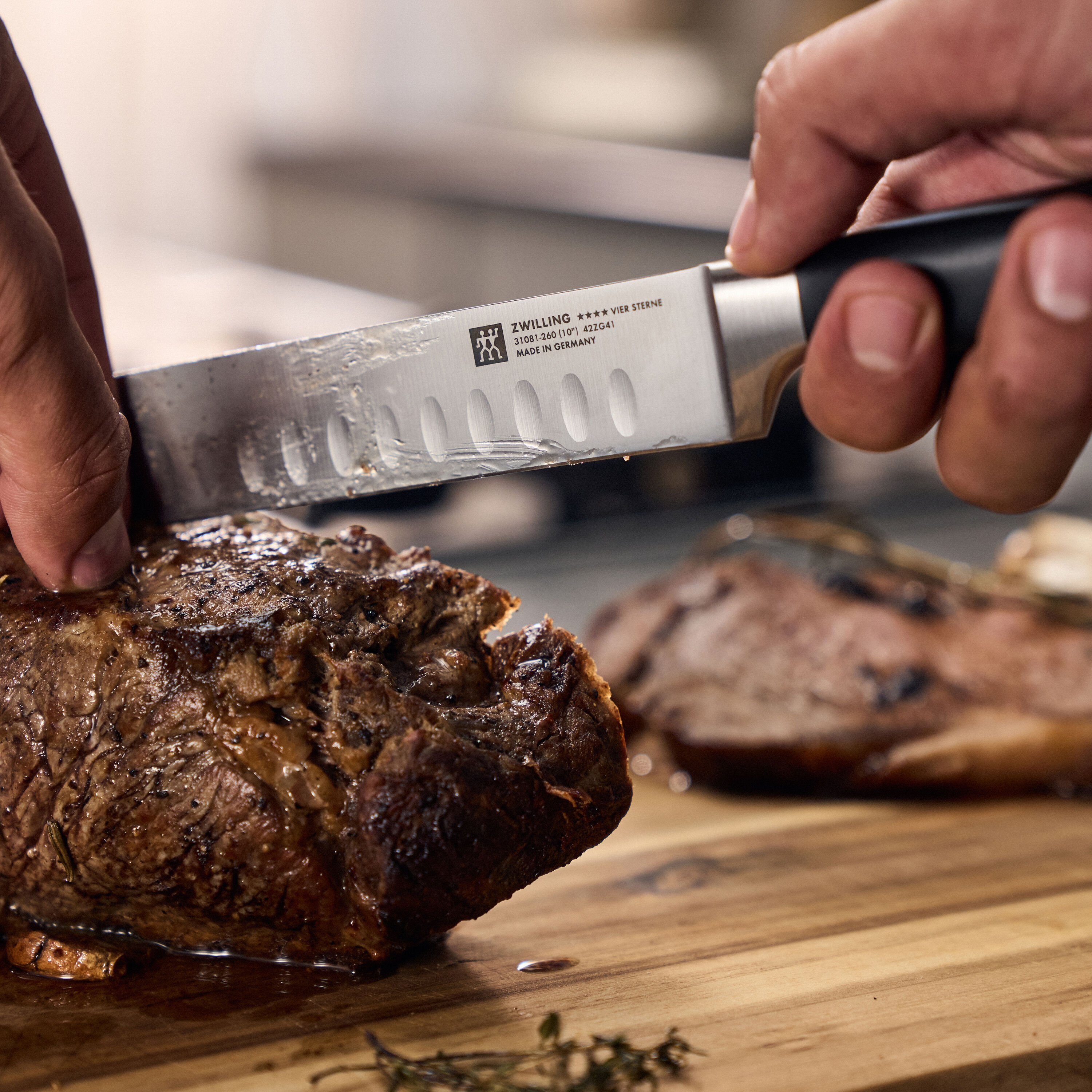 ZWILLING        **** VIER STERNE                Schinkenmesser mit Kullen 26 cm