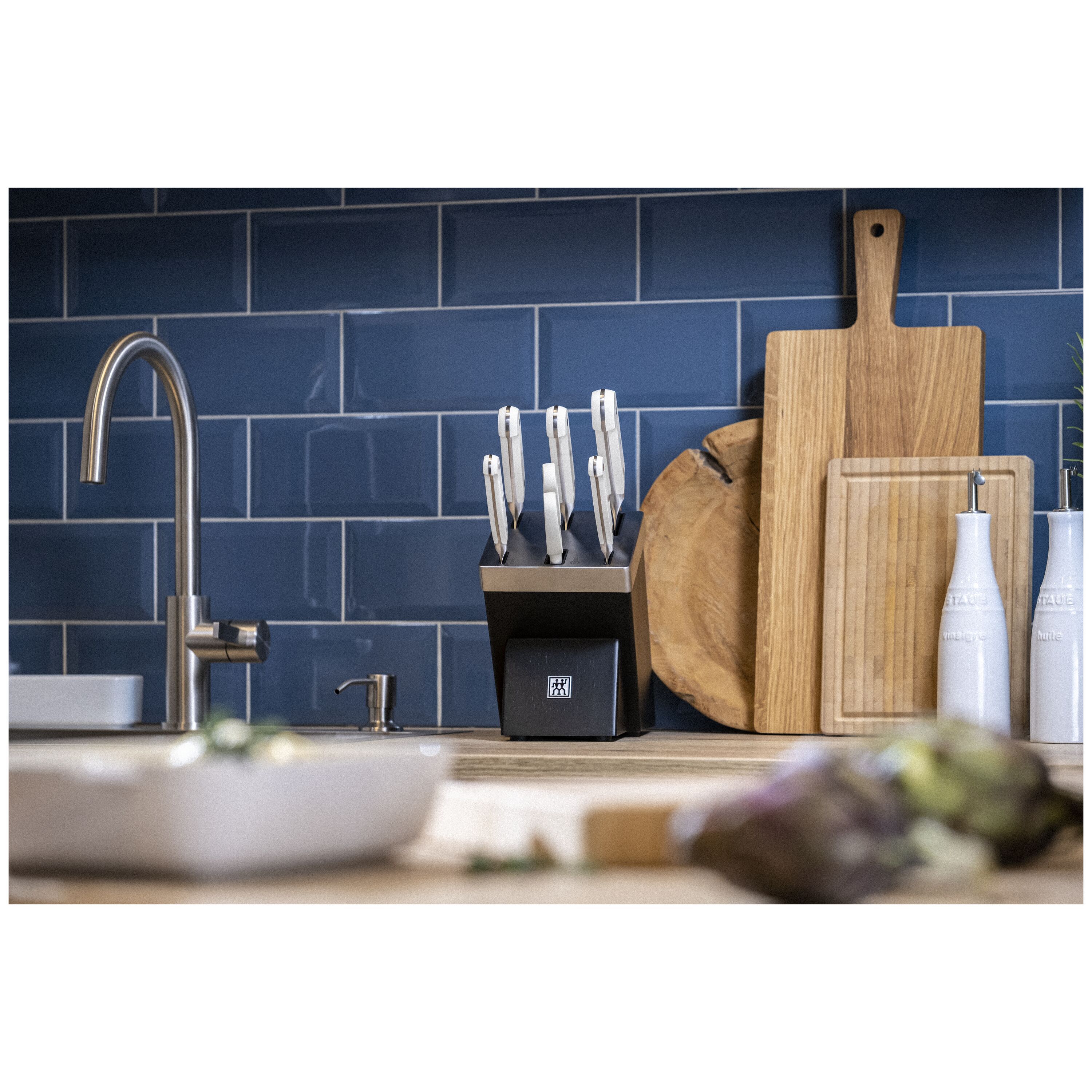 ZWILLING        Pro le blanc                7-tlg, Selbstschärfender Messerblock, Schwarz