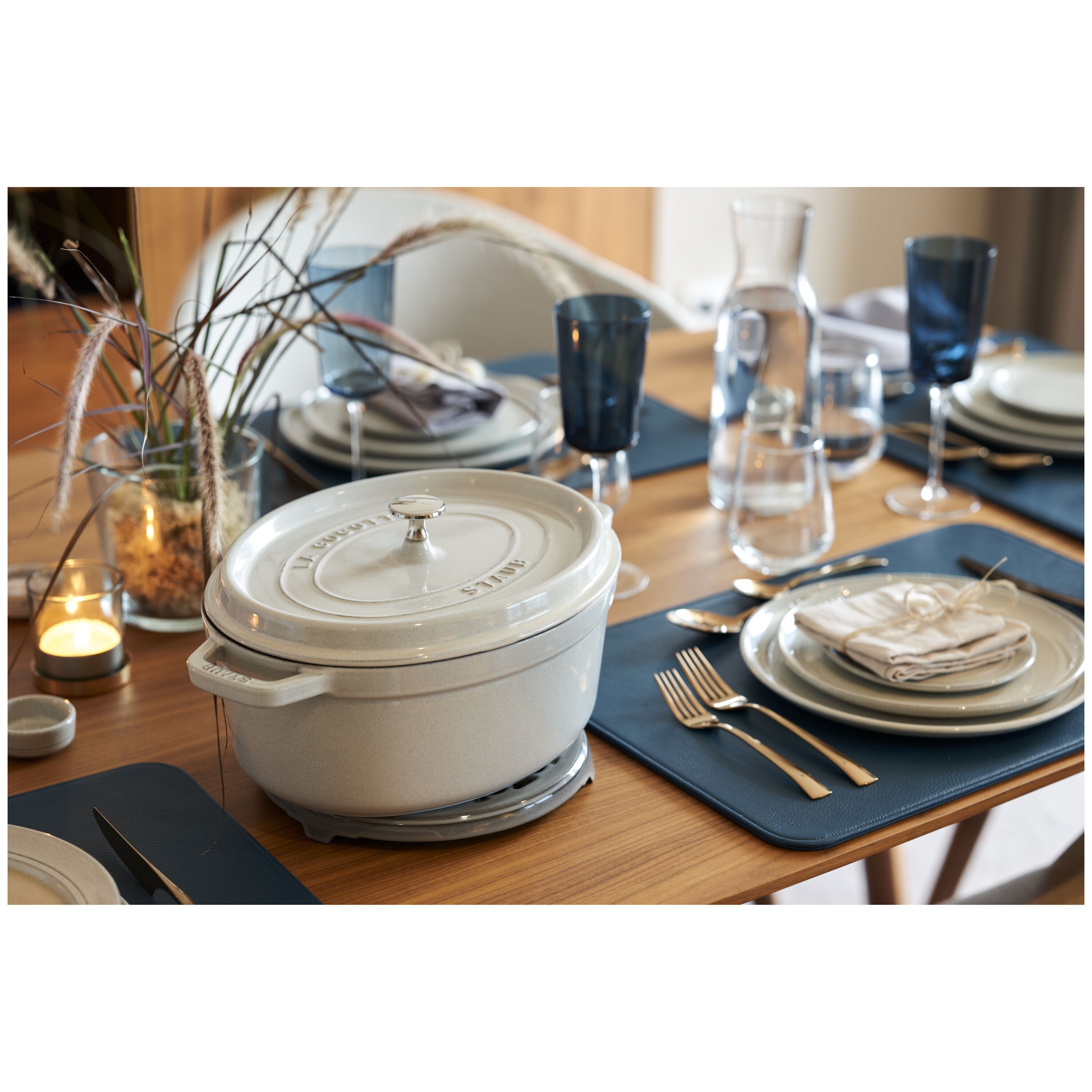 Staub        La Cocotte                Cocotte 27 cm, oval, Weisser Trüffel, Gusseisen