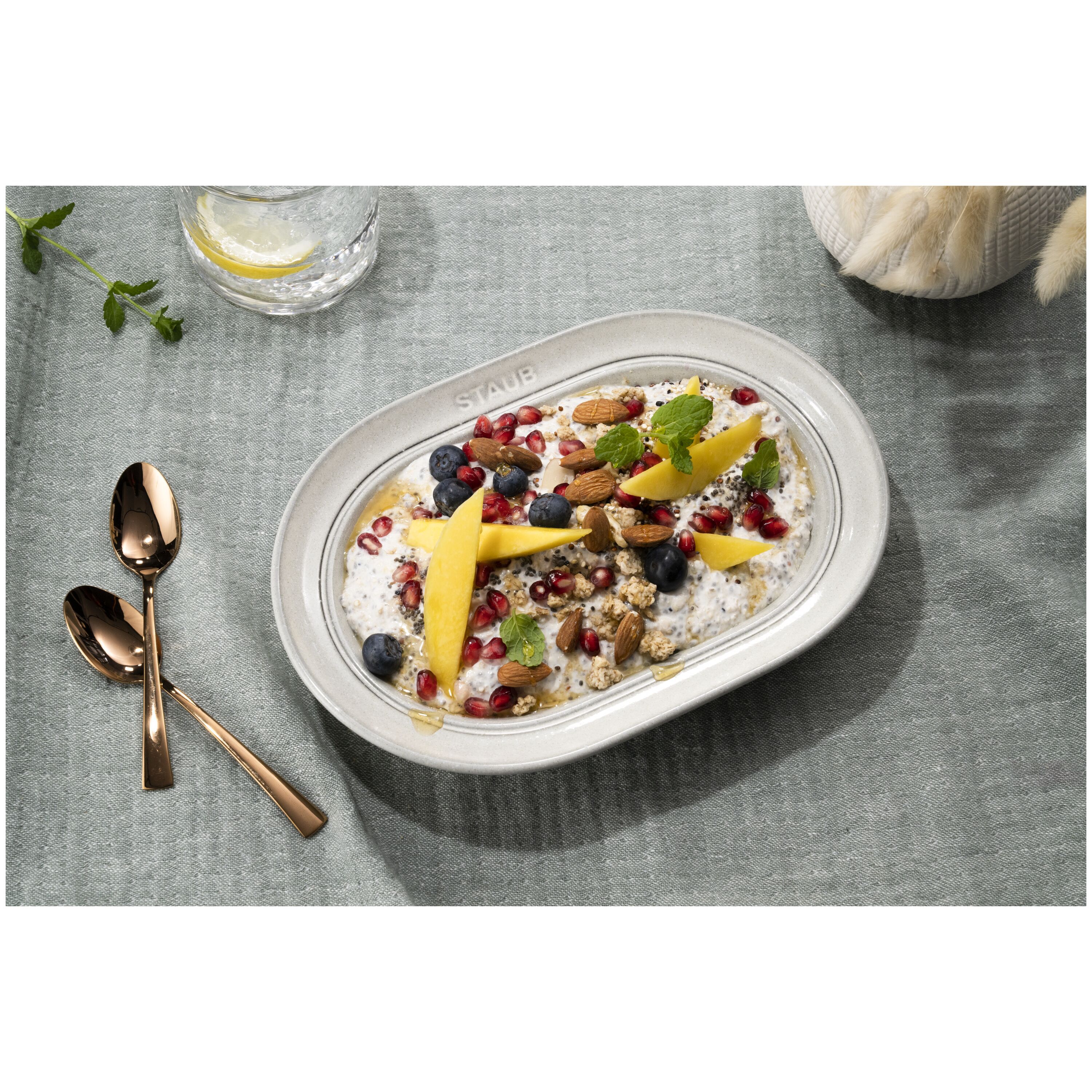 Staub        Dining Line                Teller 25 cm, oval, Weisser Trüffel, Keramik