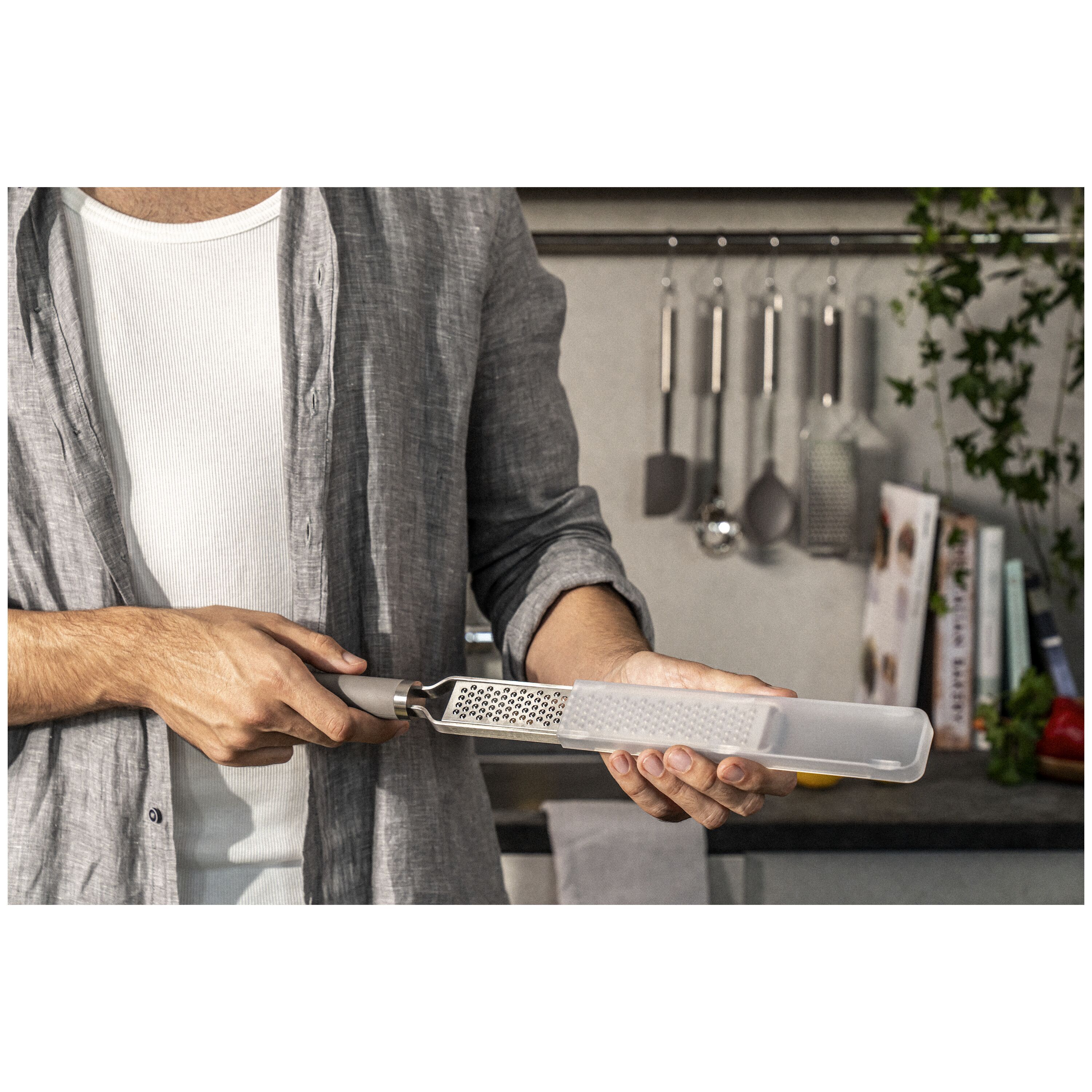 ZWILLING        Pro                Reibe, Zester, 38 cm, Grau