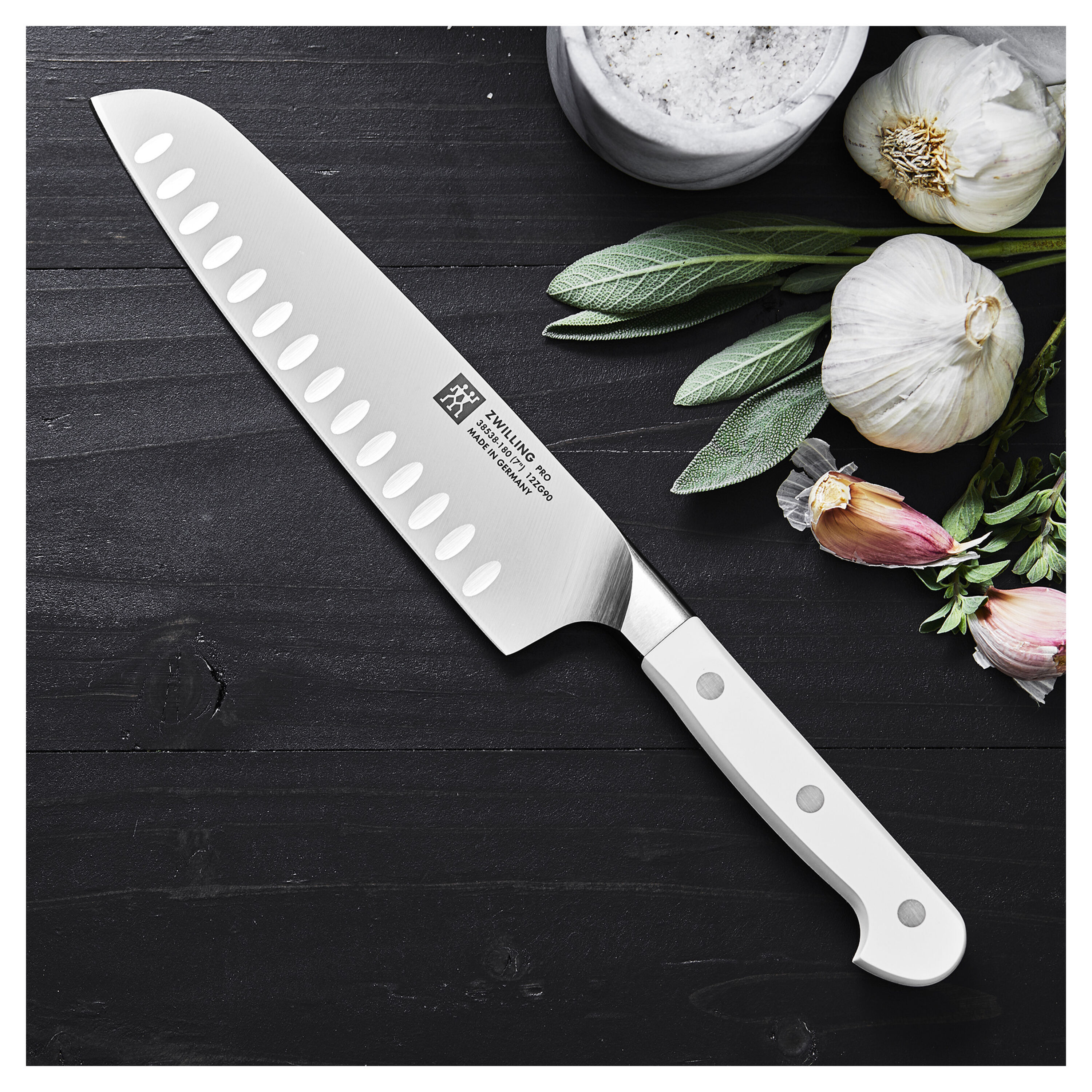 ZWILLING        Pro le blanc                Santokumesser 18 cm, Kullenschliff
