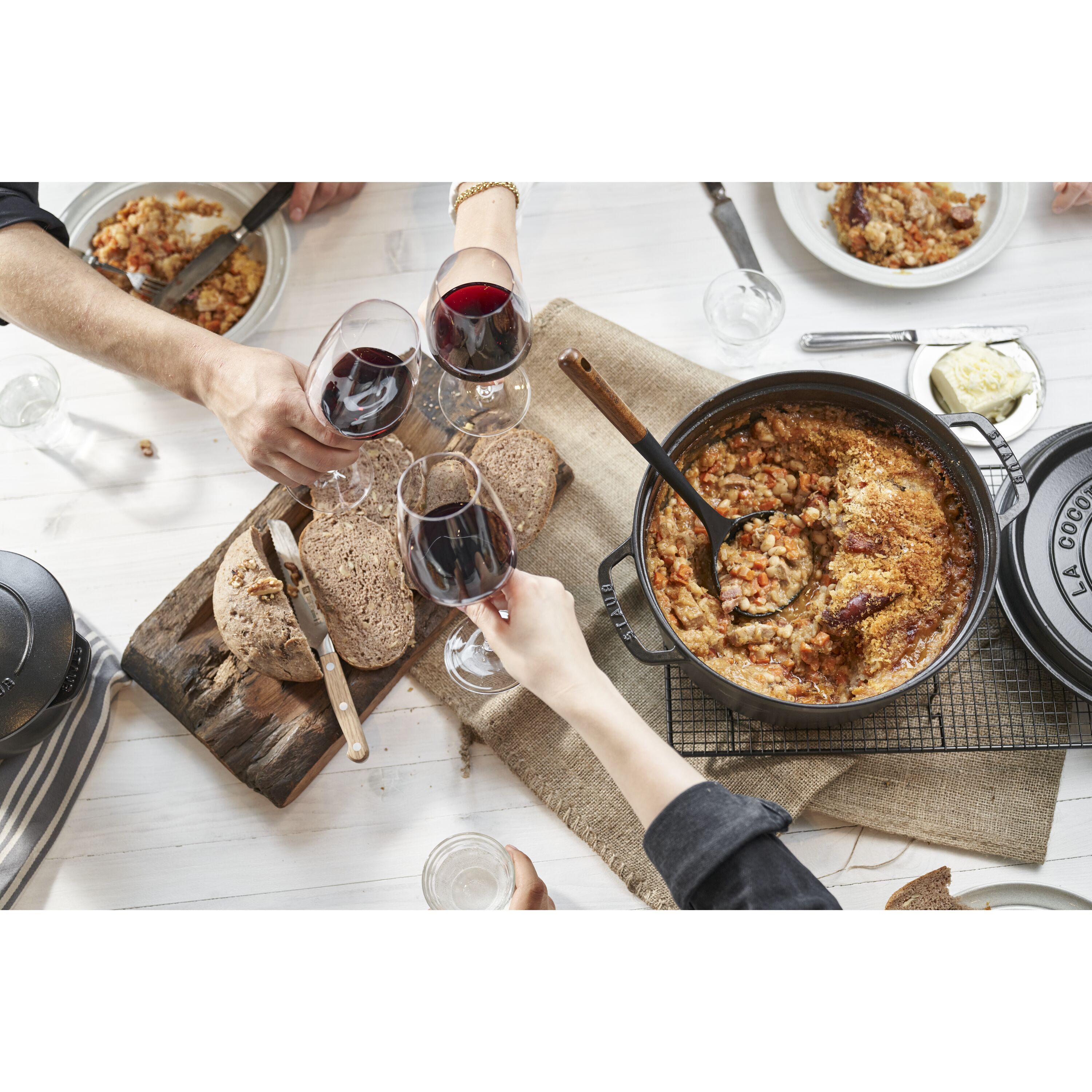 Staub        La Cocotte                Cocotte 34 cm, rund, Schwarz, Gusseisen