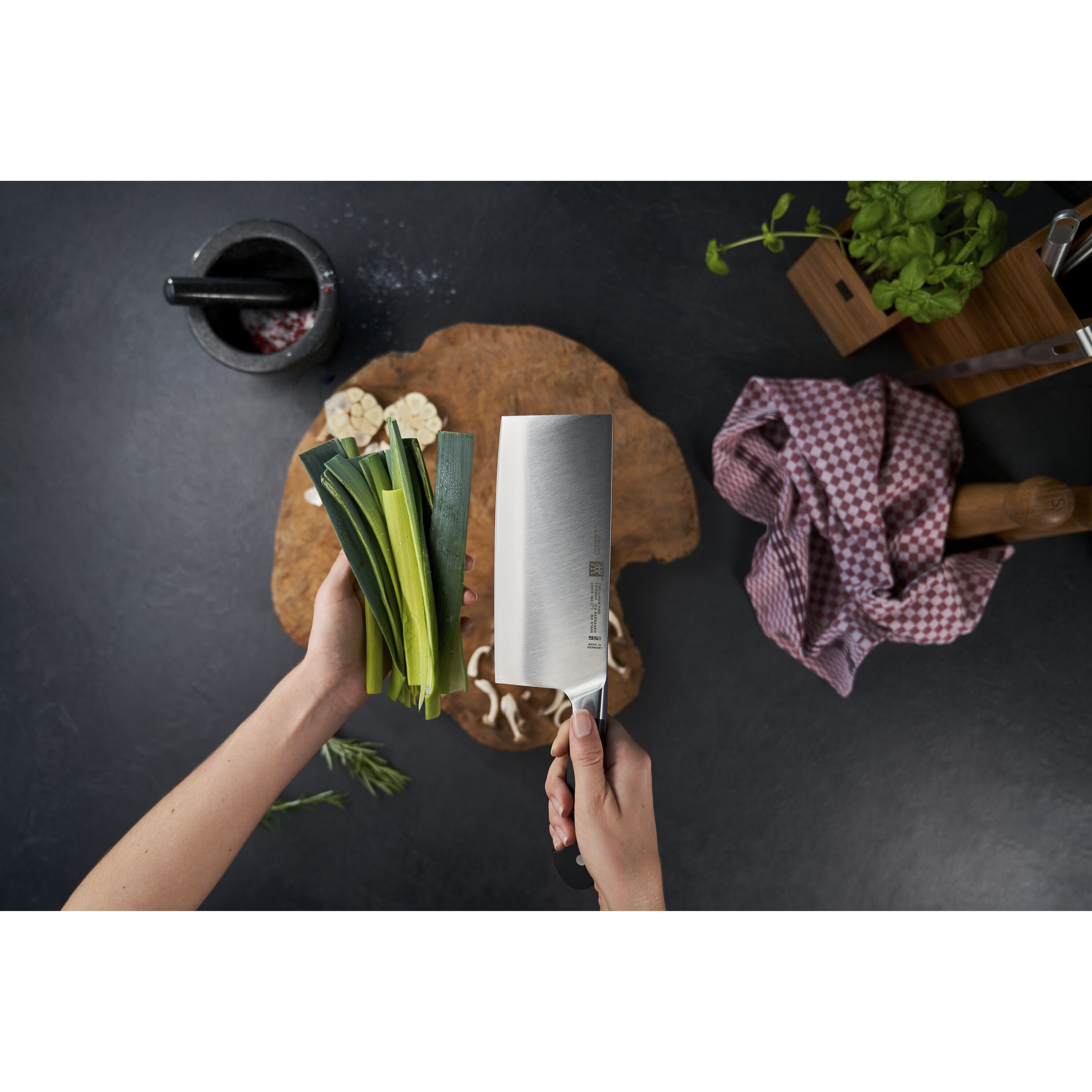 ZWILLING        Pro                Chin. Kochmesser 18 cm