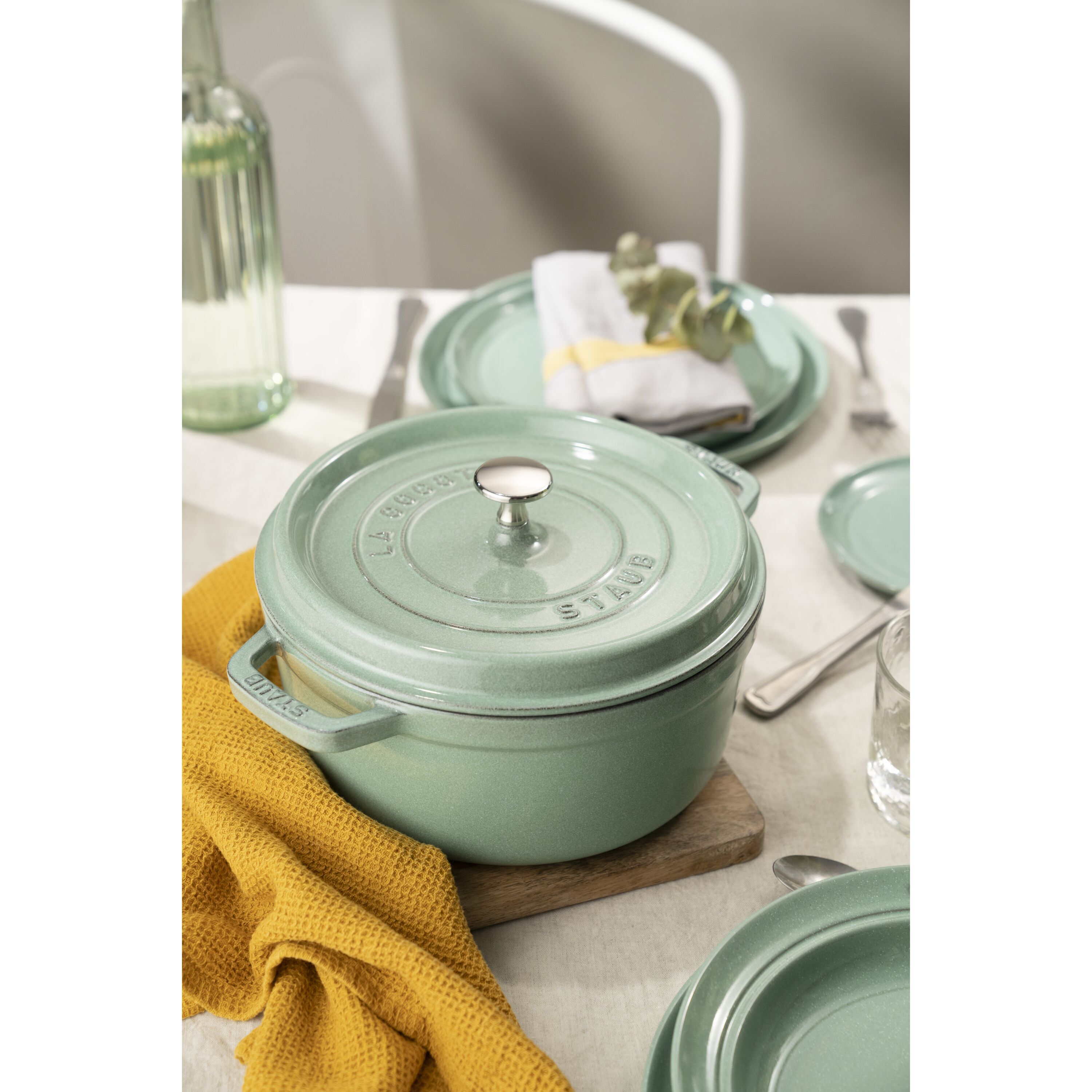 Staub        La Cocotte                Cocotte 18 cm, rund, Salbeigrün, Gusseisen