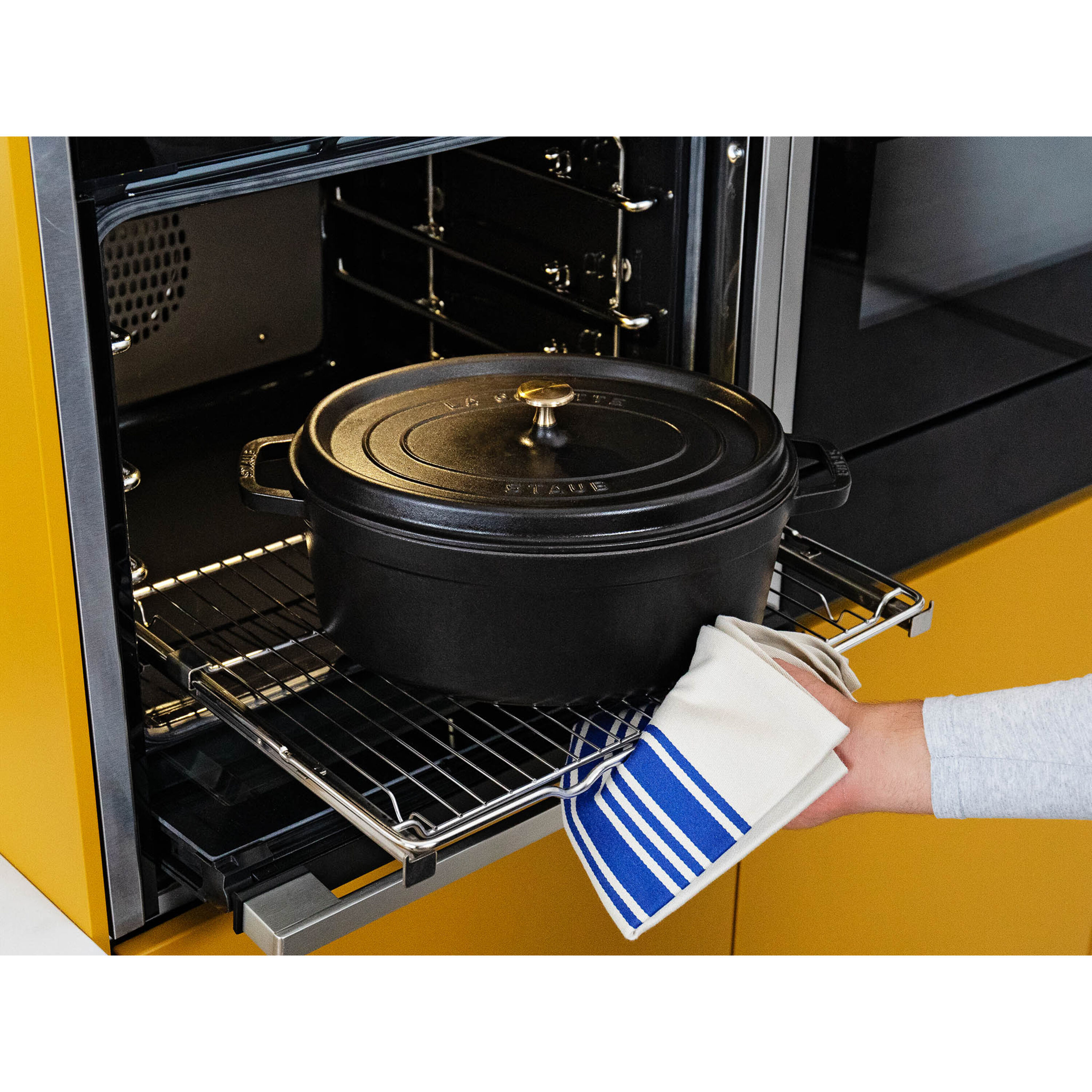 Staub        La Cocotte                Cocotte 33 cm, oval, Schwarz, Gusseisen