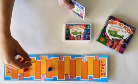 Ręka do góry! - Zgadnij. co to za superbohater