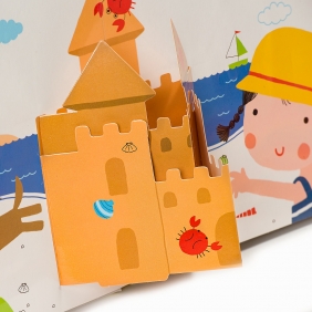 Na plaży Akademia mądrego dziecka. Zabawa i przygoda