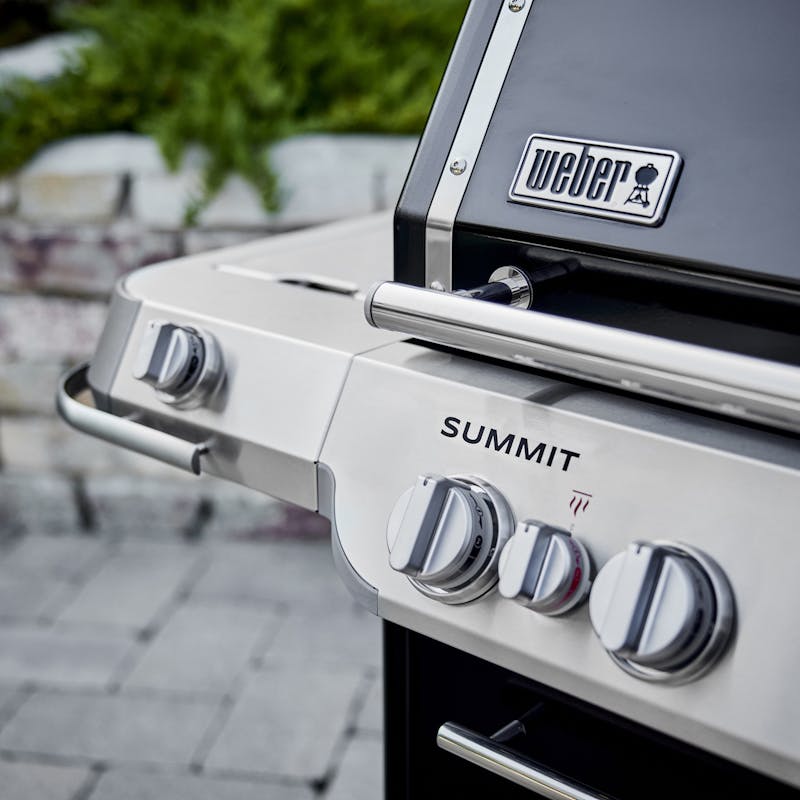 Summit FS38 E Gas Barbecue