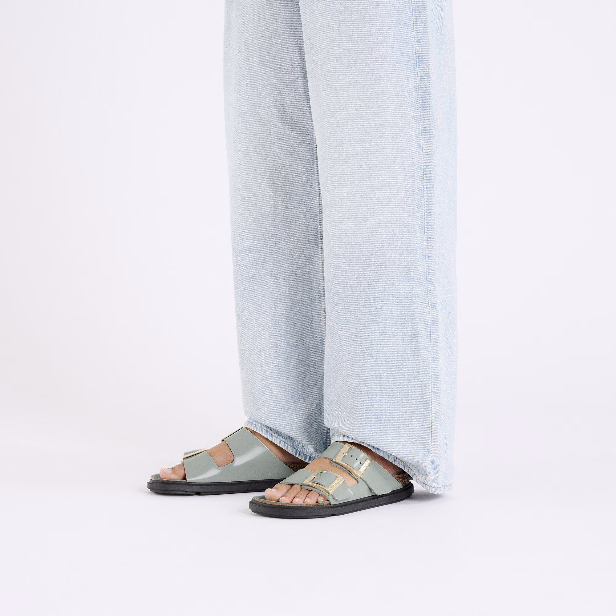 Arizona Droplet Buckle Naturleder Lack - High-Shine Pure Sage
