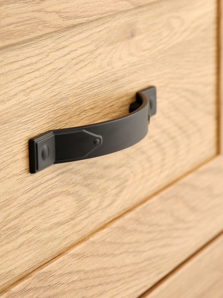 JUNGEN Skänk JUNGEN 2 dörrar 3 lådor varm ekfärgad