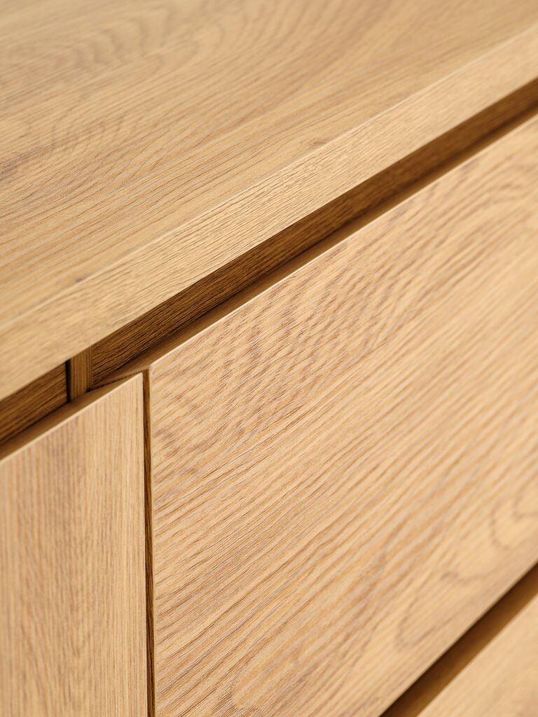 LIMFJORDEN Skänk LIMFJORDEN 2 dörrar 3 lådor varm ekfärgad