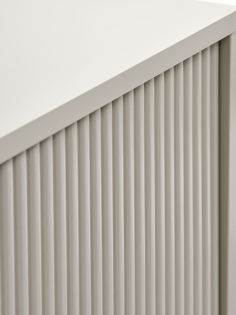 OVTRUP Skänk OVTRUP 3 dörrar beige