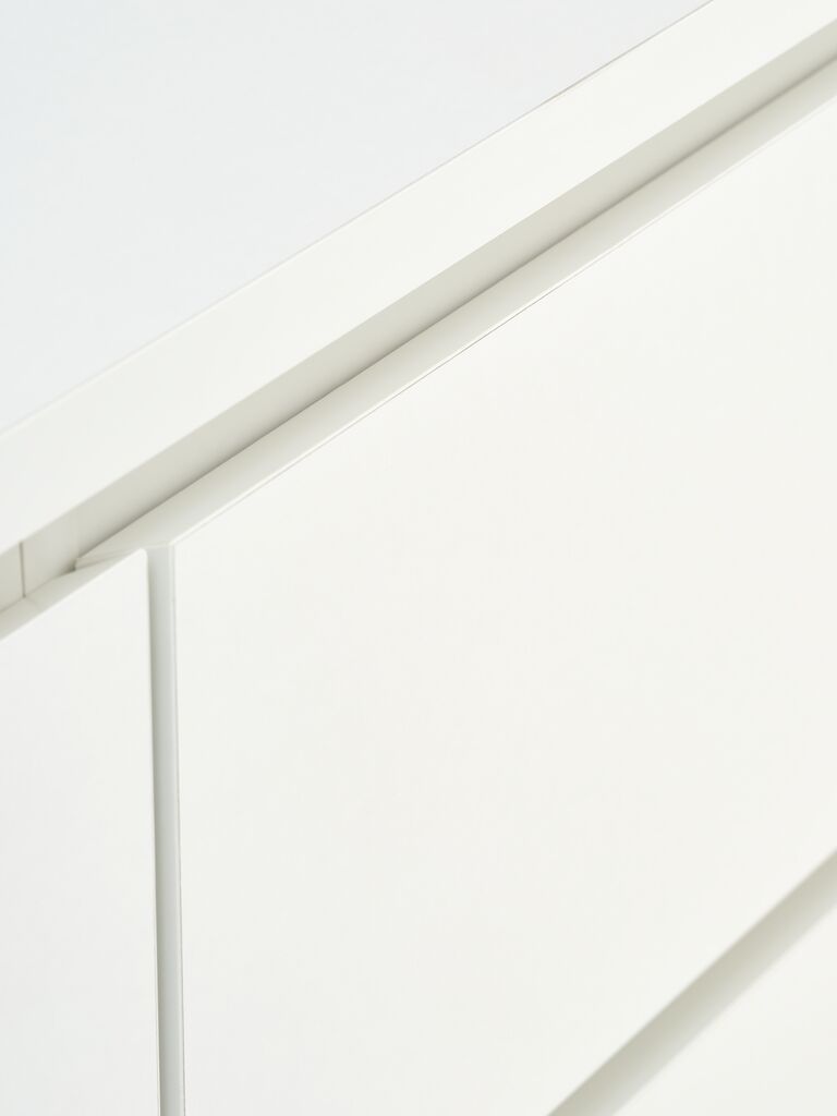 LIMFJORDEN Skänk LIMFJORDEN 2 dörrar 3 lådor vit